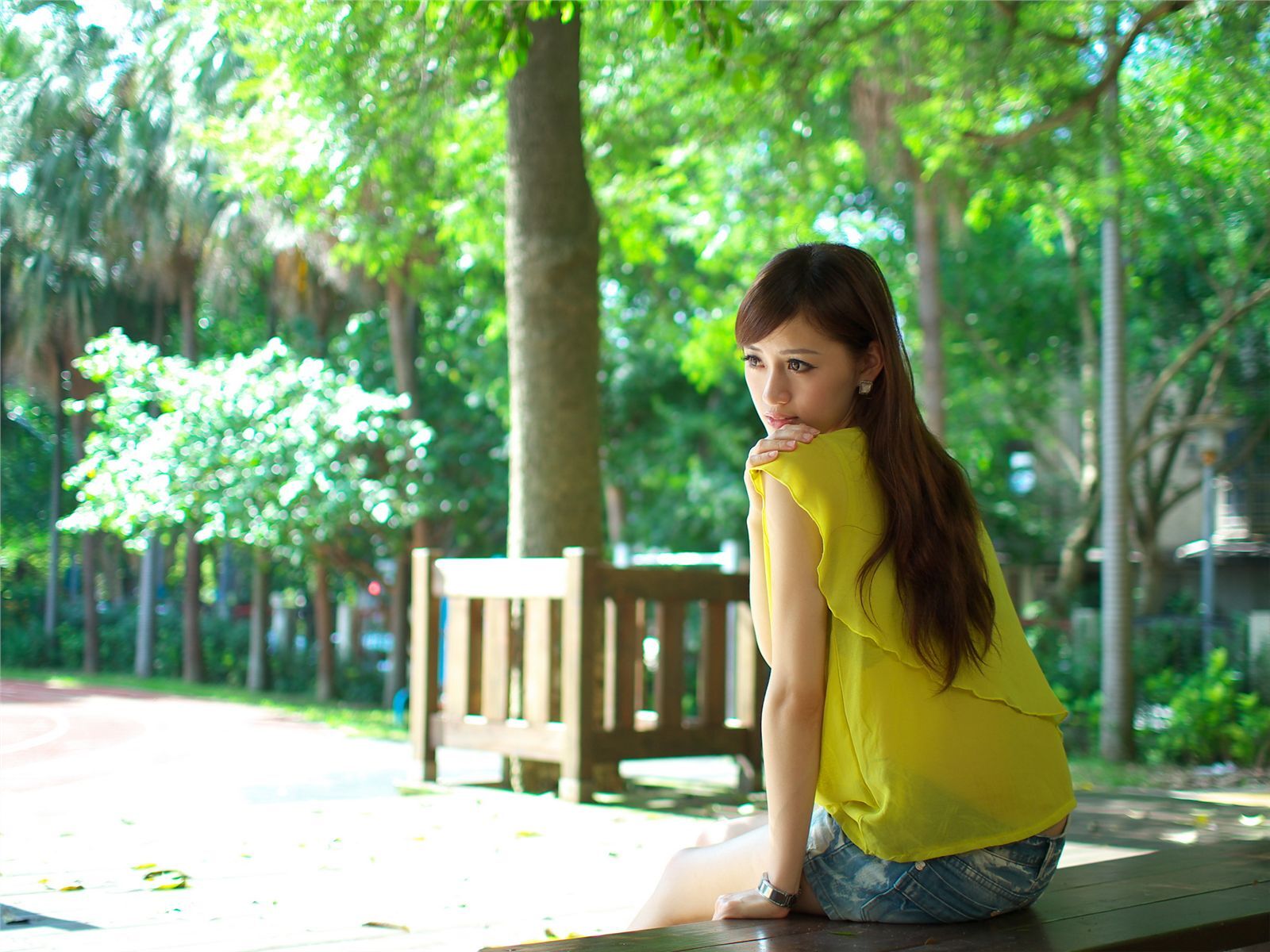 台湾助理主持 - 村村