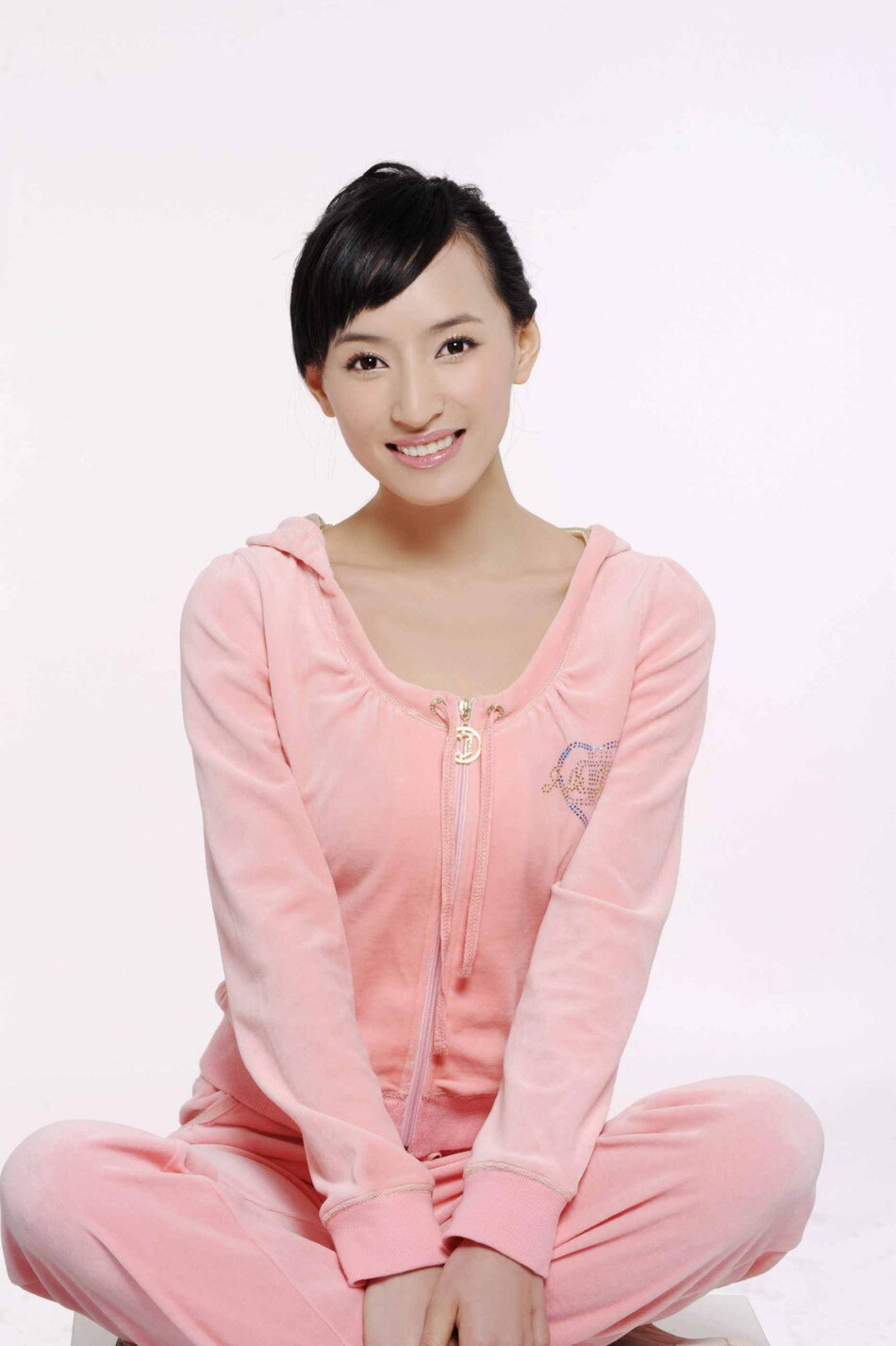 从传统走向狂野性感之路的黄小戈