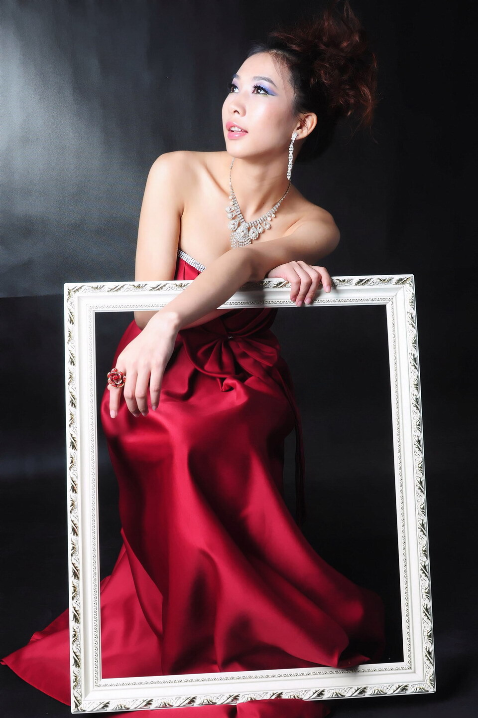 欲把西湖比西子，淡妆浓抹总相宜