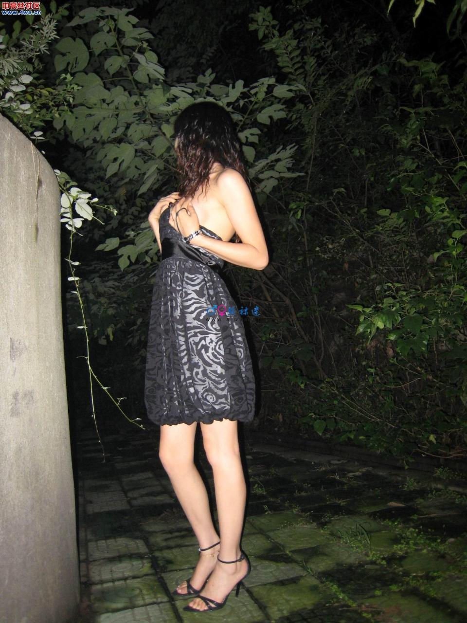 卿卿雪儿之夜拍