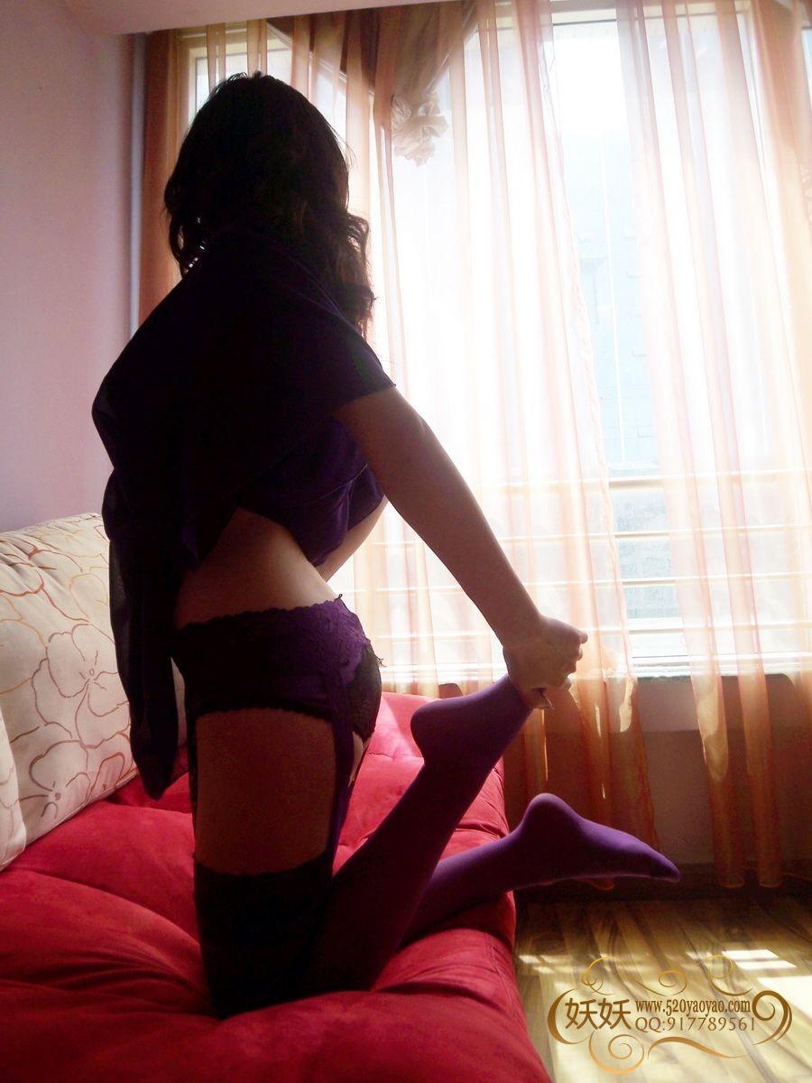 原味妖妖最新VIP套图之紫气袭人