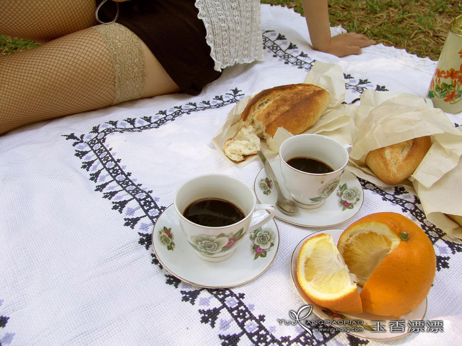 [玉香漂漂]山林间的野餐，少见的吊带棕色网丝