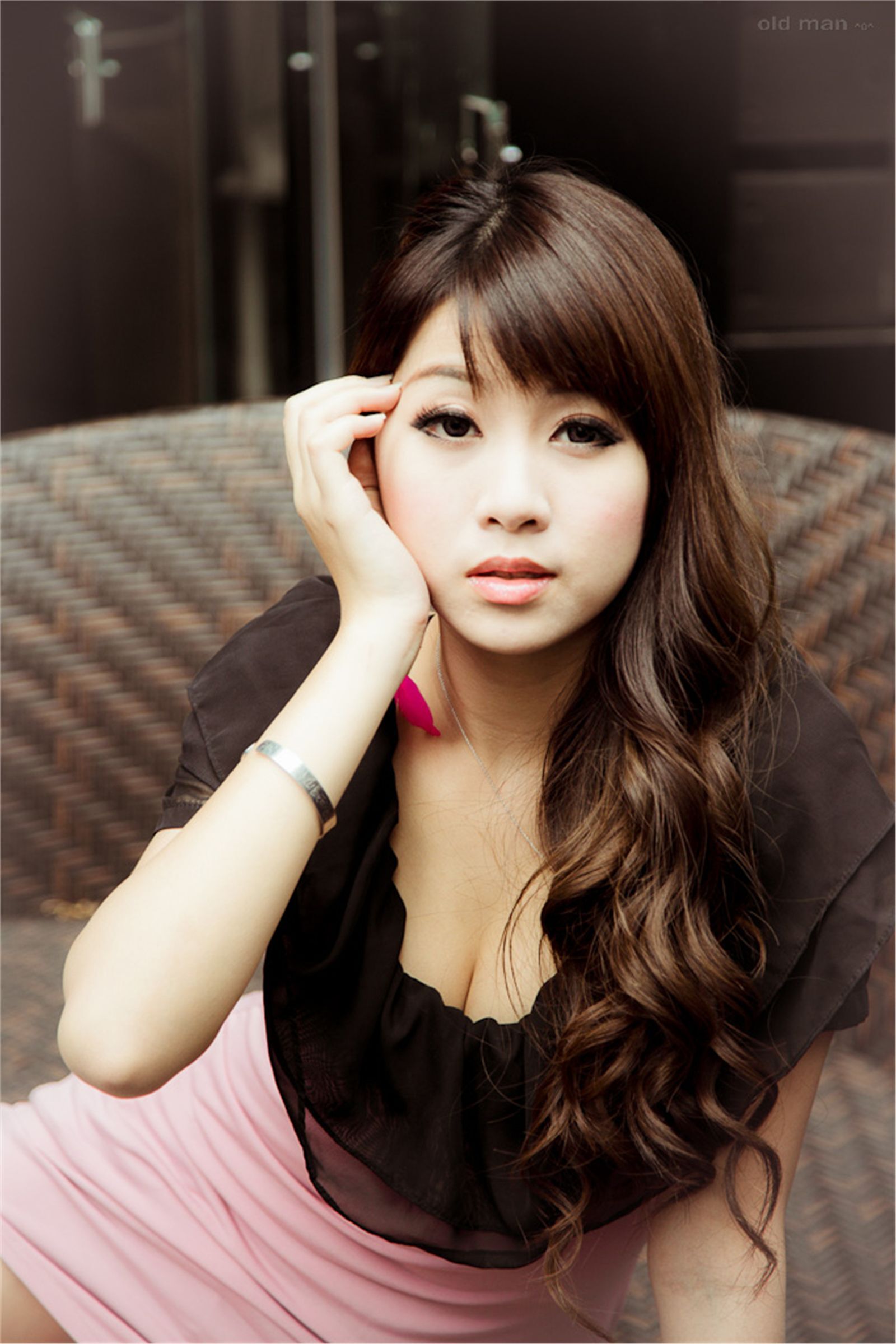 台湾清纯美女-小雯Ivy 忠孝敦化午後街拍