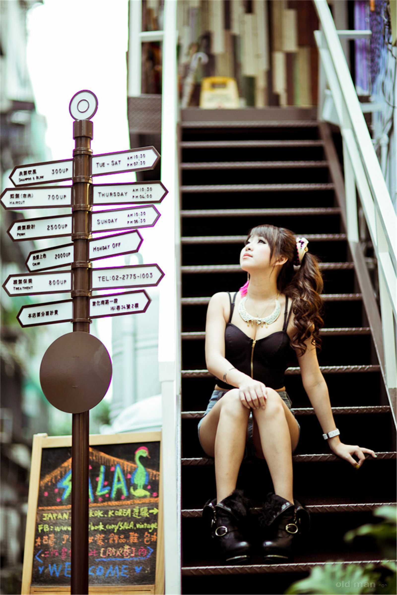 台湾清纯美女-小雯Ivy 忠孝敦化午後街拍