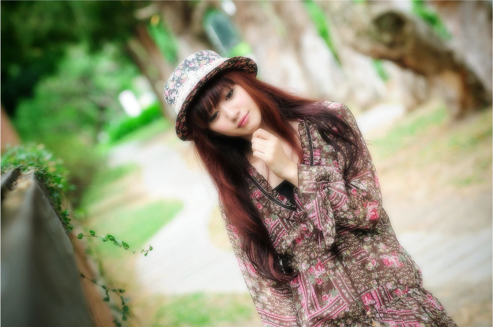 台湾清纯美女-Sylvia小雅 复古式外拍