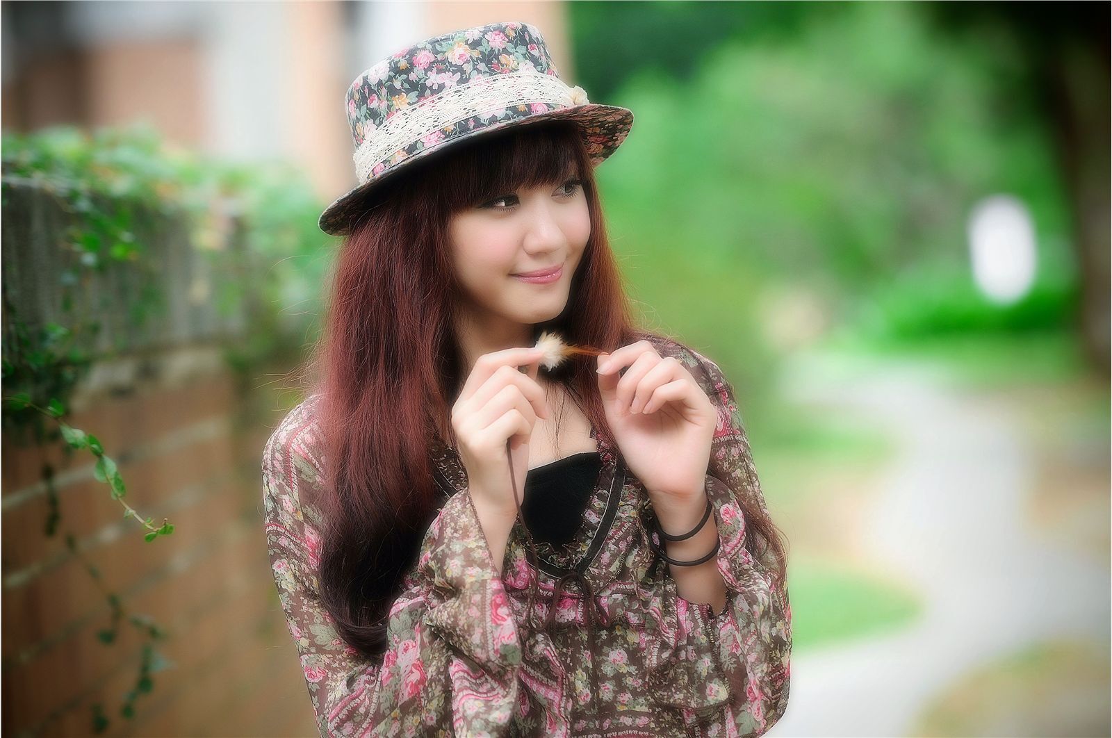 台湾清纯美女-Sylvia小雅 复古式外拍