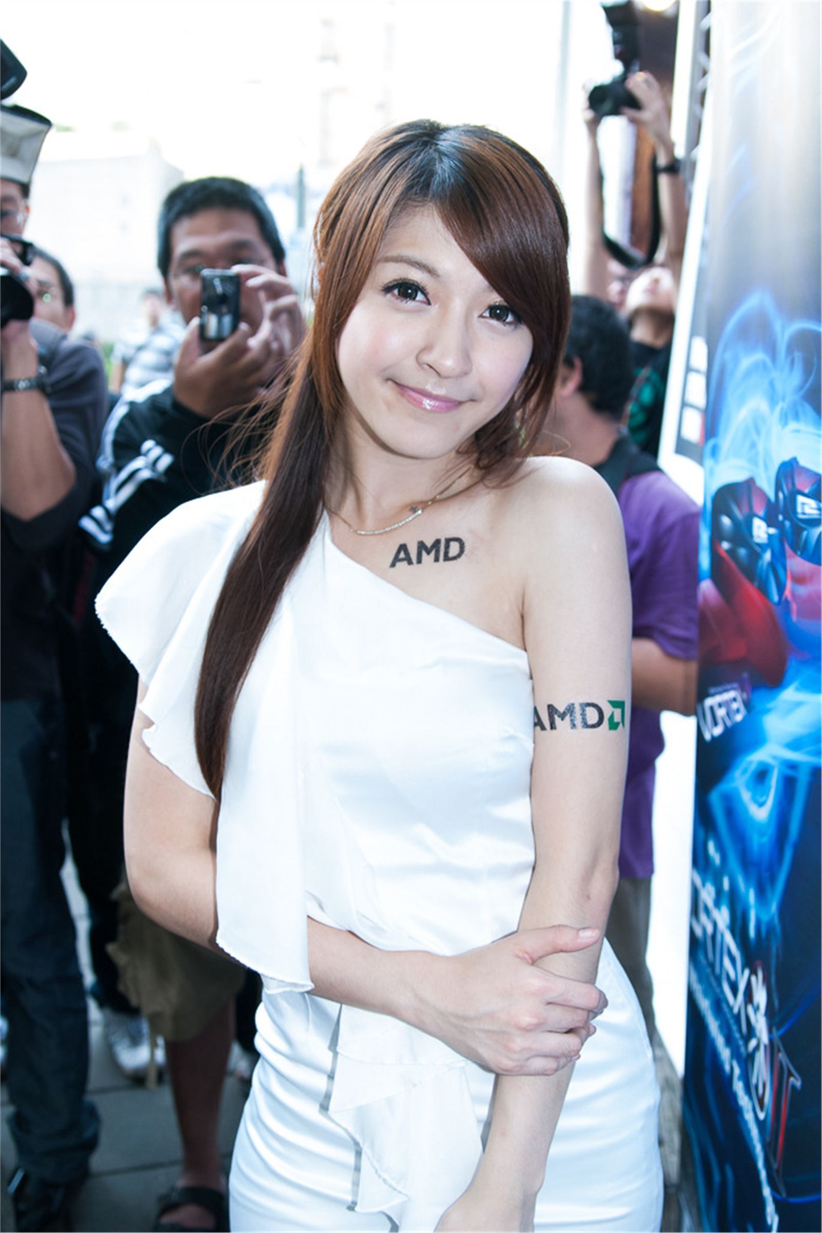 台湾清纯美女蓓蓓 光华商场AMD展台