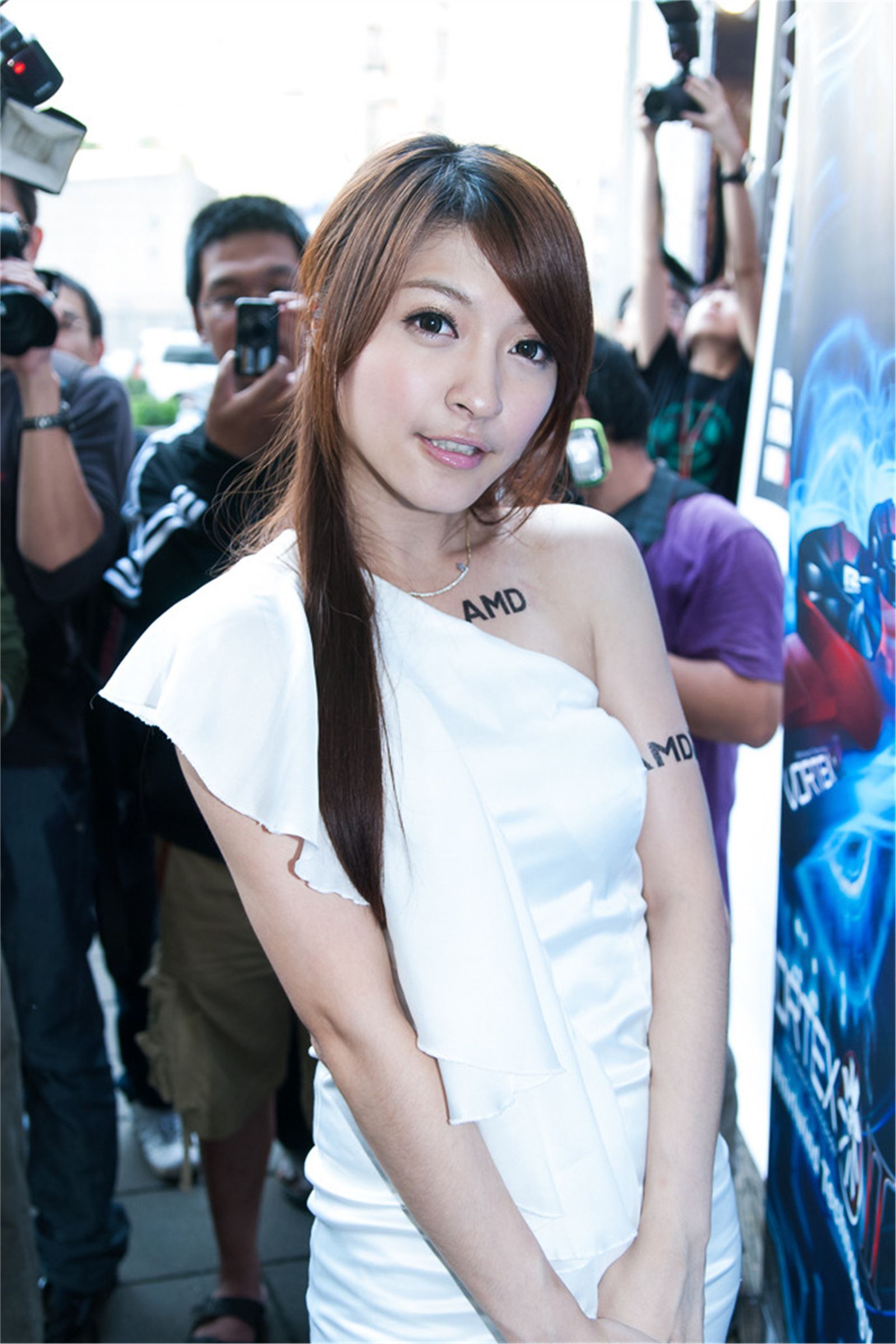 台湾清纯美女蓓蓓 光华商场AMD展台