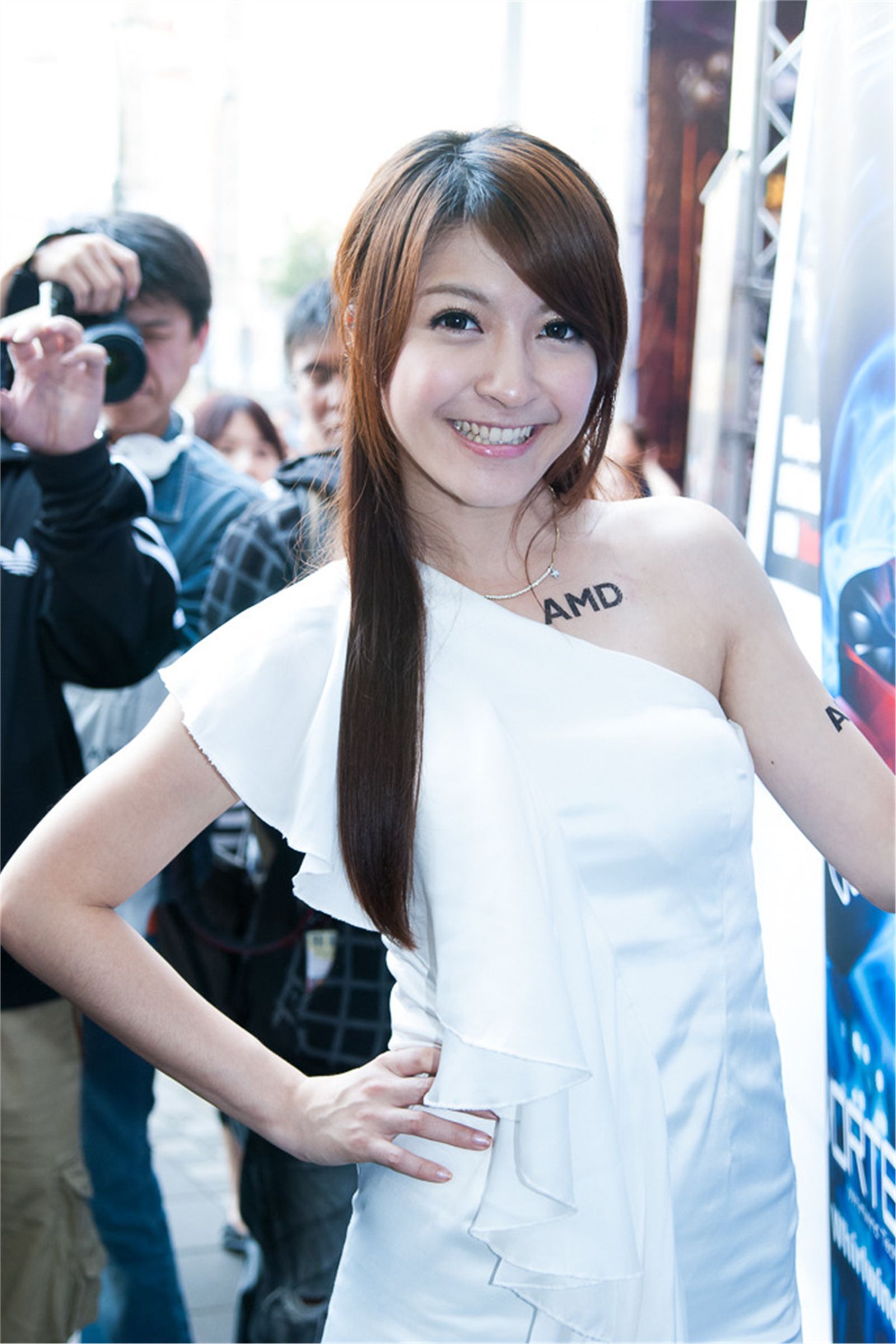 台湾清纯美女蓓蓓 光华商场AMD展台