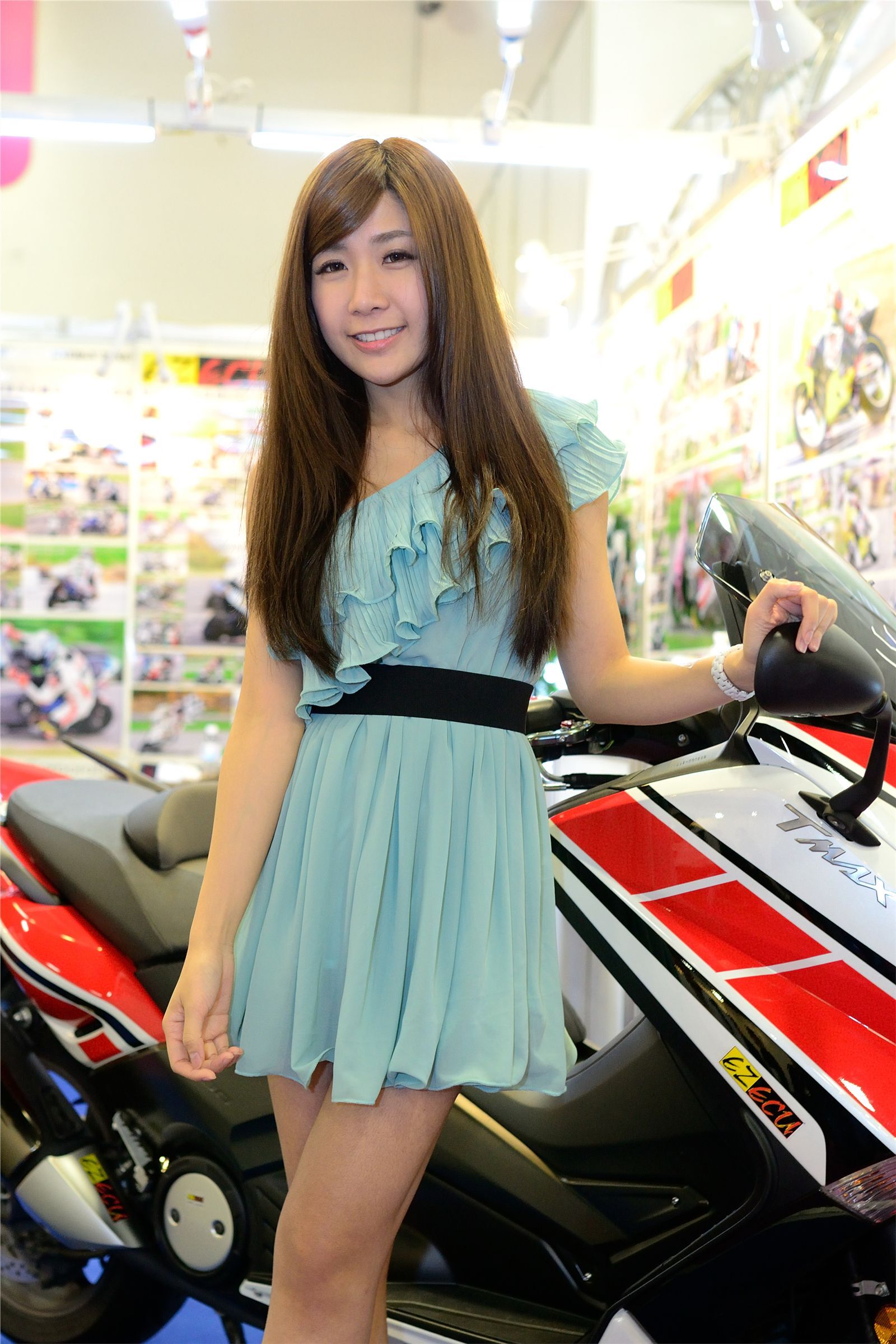 台北数位电器大展 多位Beautyleg女神