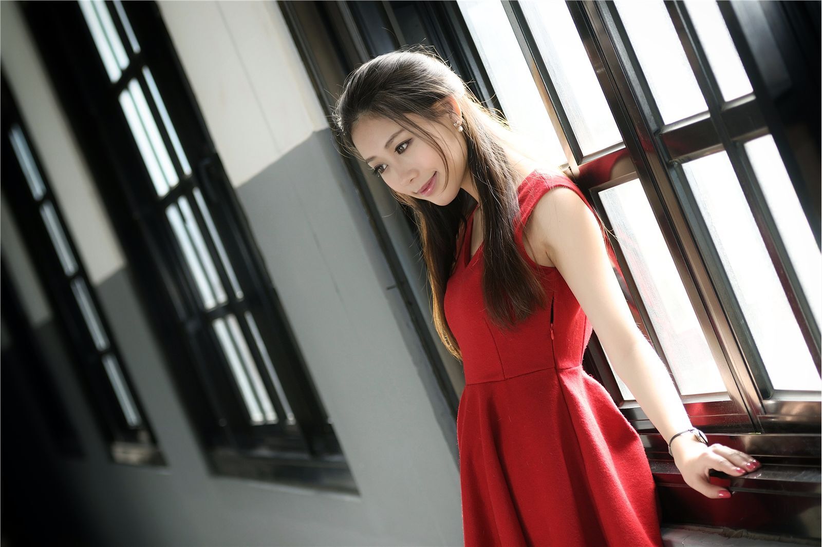 台湾气质美女佳贝儿唯美时尚外拍