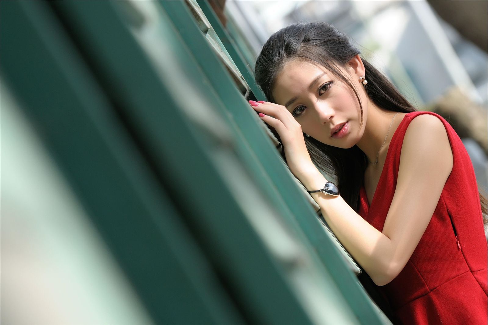 台湾气质美女佳贝儿唯美时尚外拍