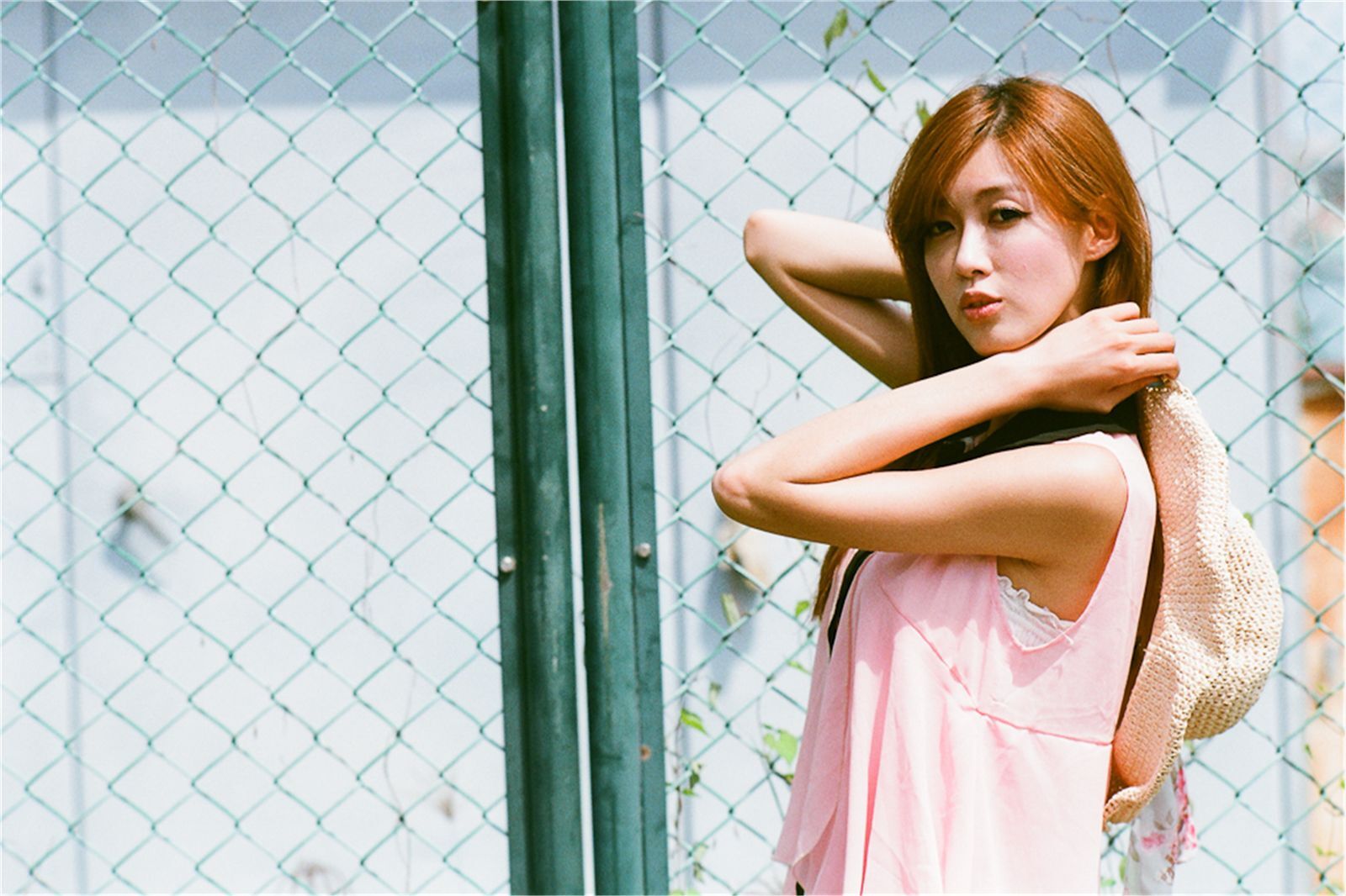 台湾清纯美女-Kila 莲池潭外拍