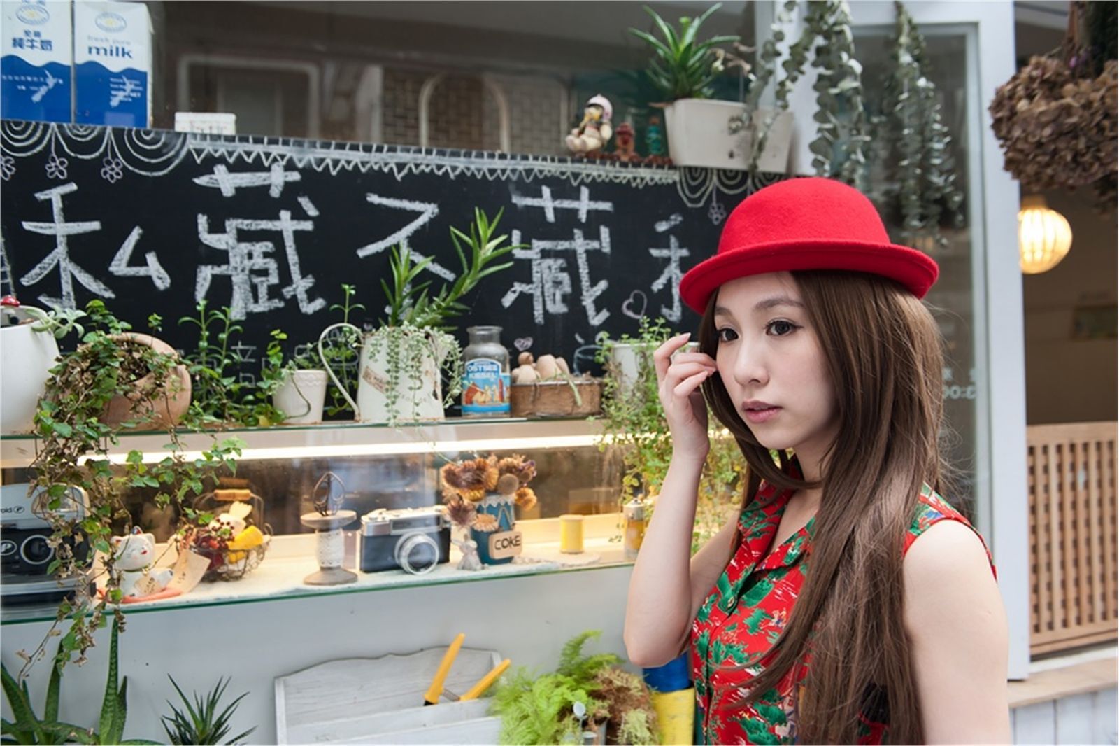 台湾清纯美女 Kimi 小港老巷街拍