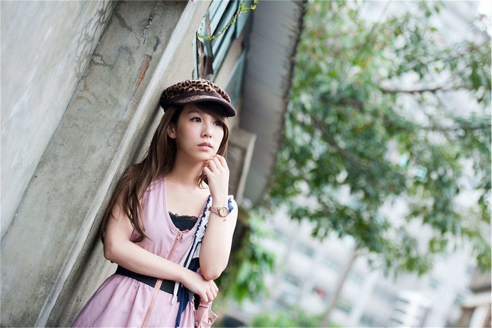 台湾清纯美女 Kimi 小港老巷街拍