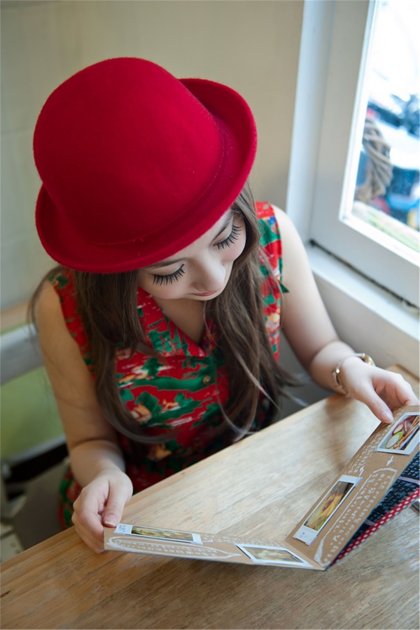 台湾清纯美女 Kimi 小港老巷街拍