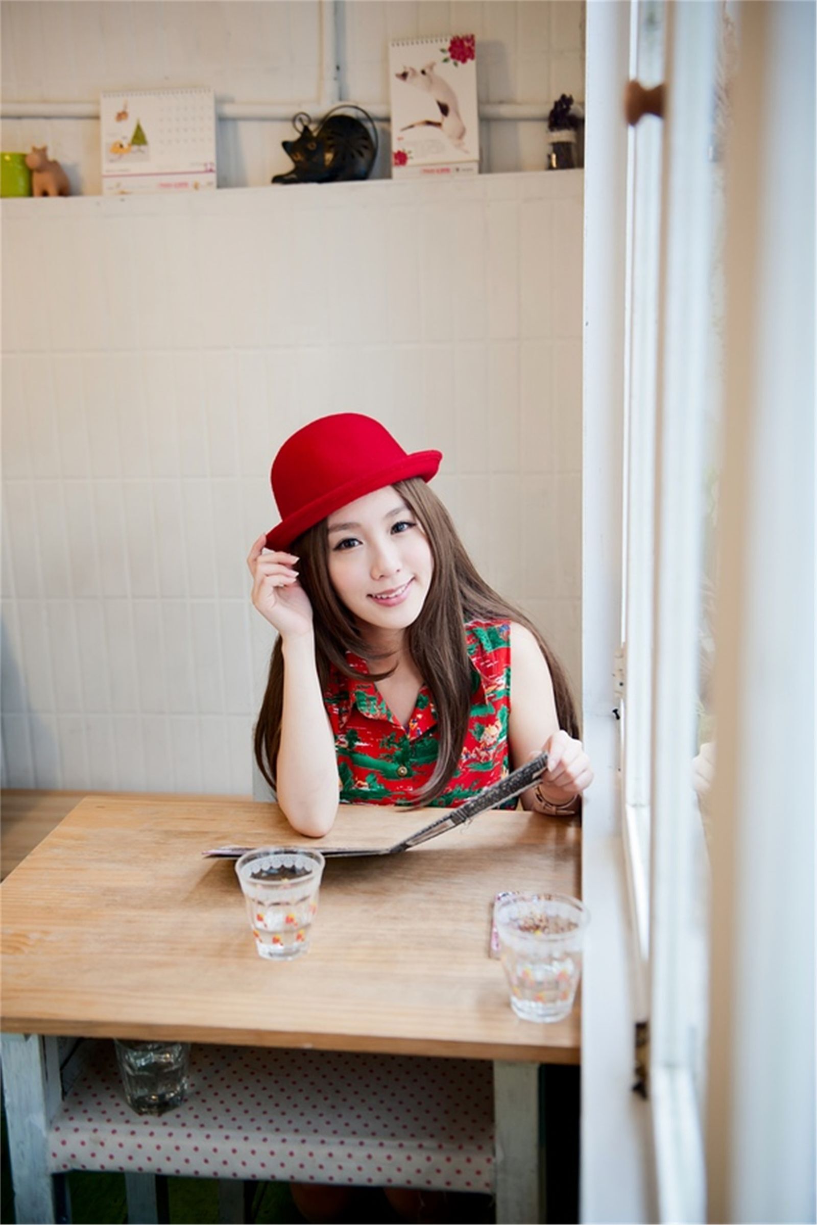 台湾清纯美女 Kimi 小港老巷街拍