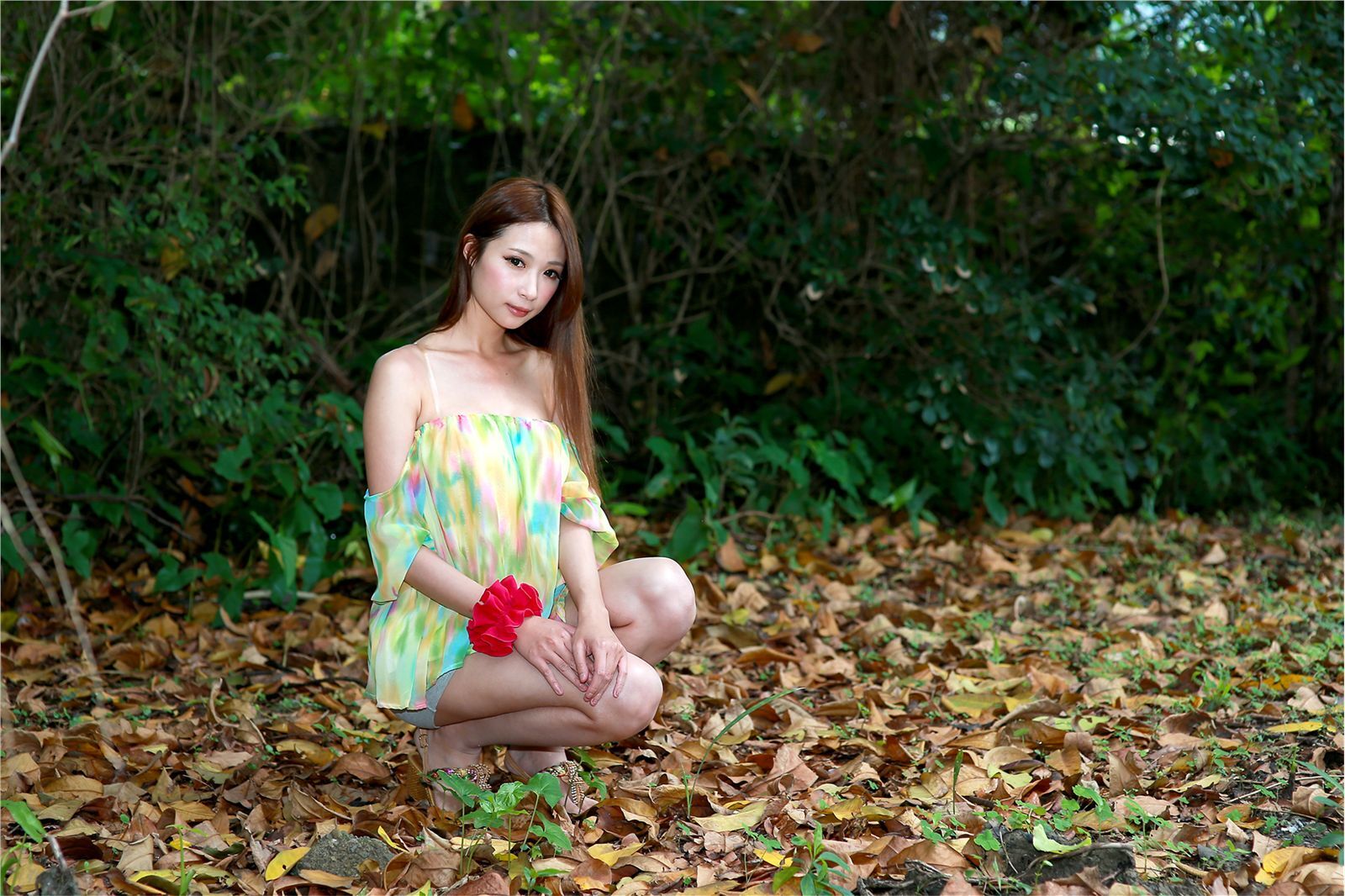 台湾性感美女林小芭 春游踏青外拍