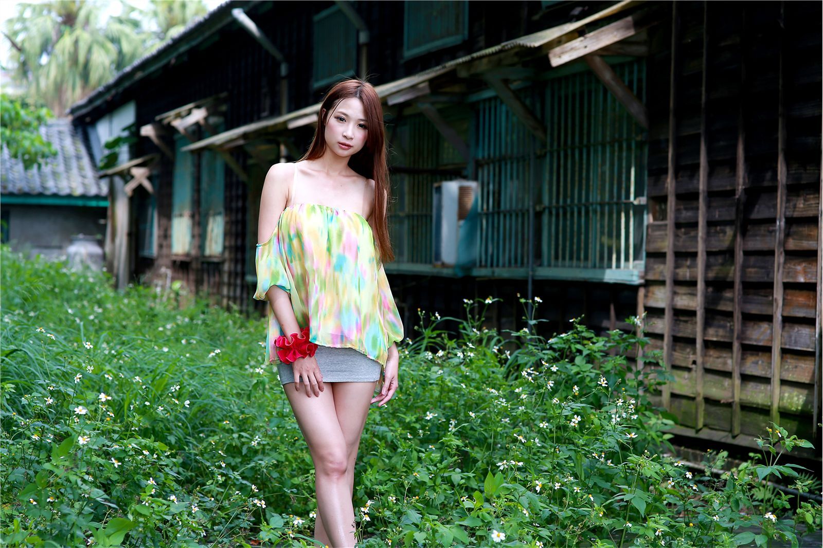 台湾性感美女林小芭 春游踏青外拍