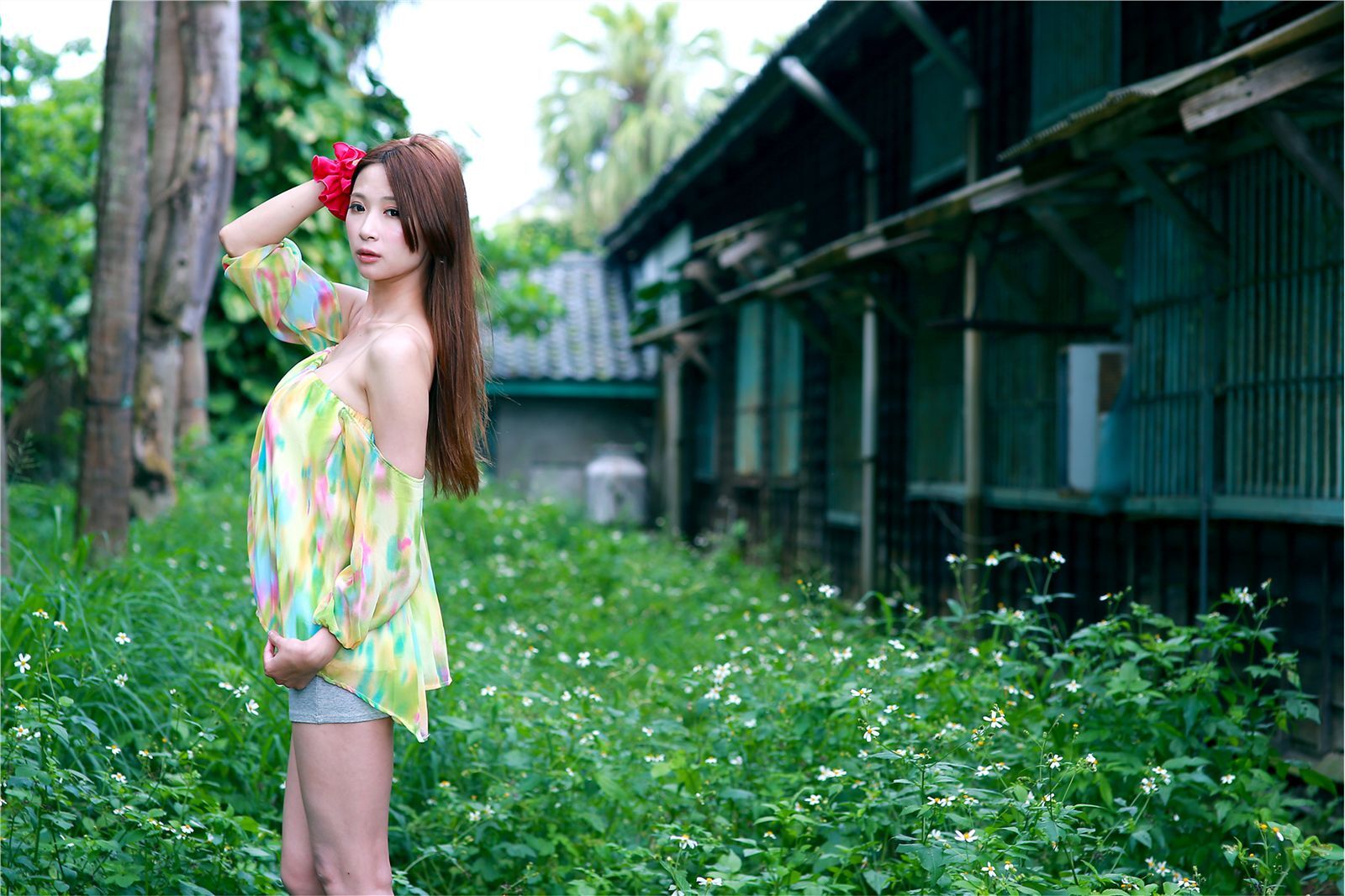 台湾性感美女林小芭 春游踏青外拍