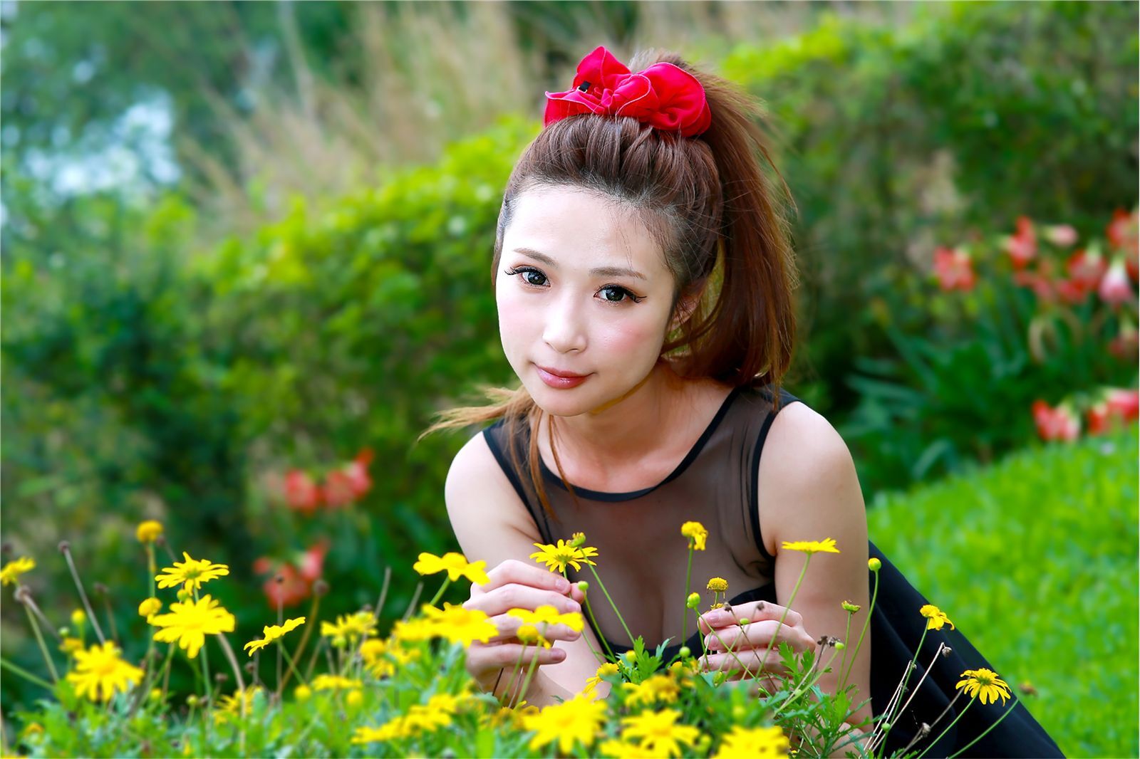 台湾性感美女林小芭 春游踏青外拍