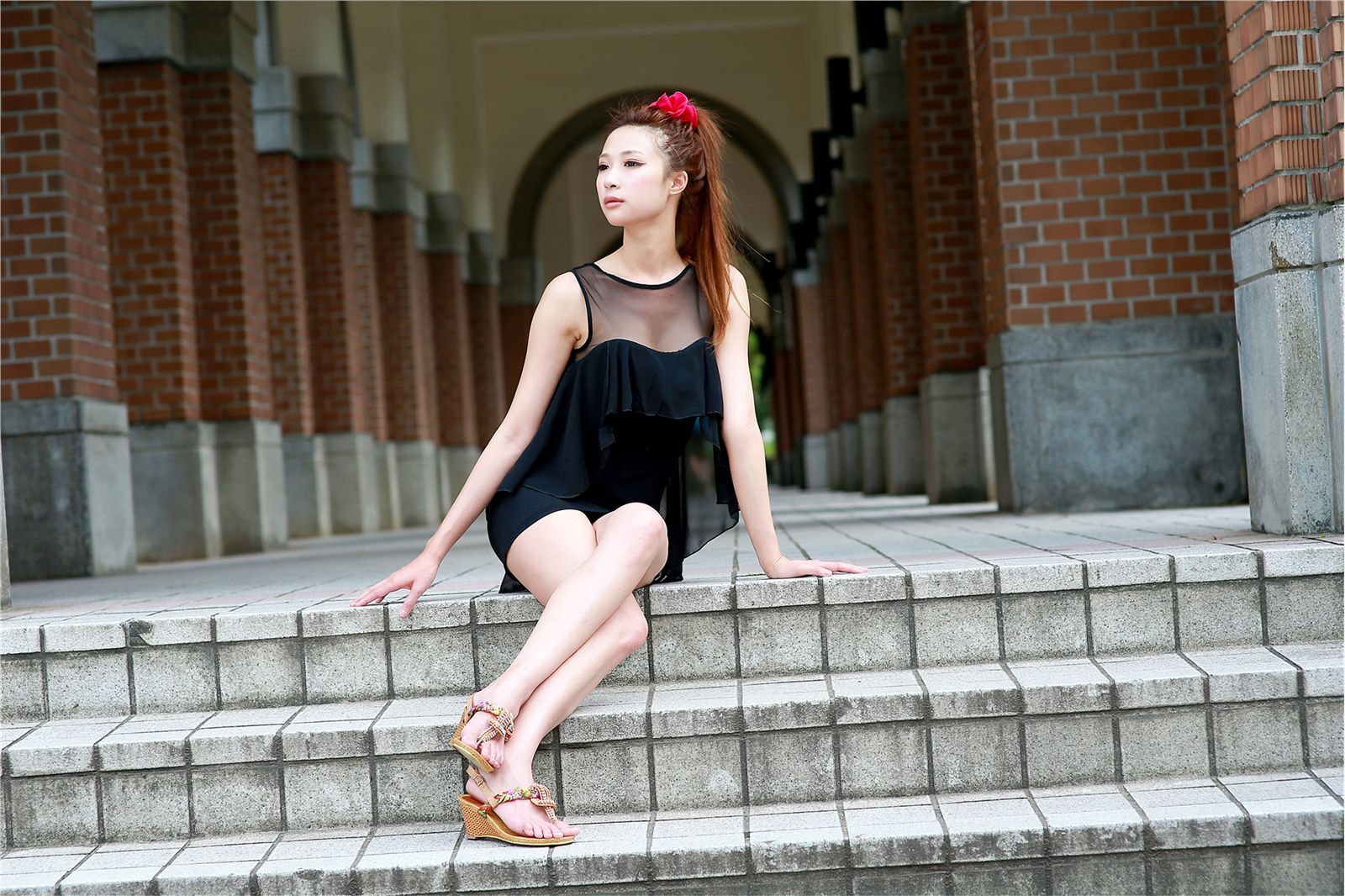 台湾性感美女林小芭 春游踏青外拍