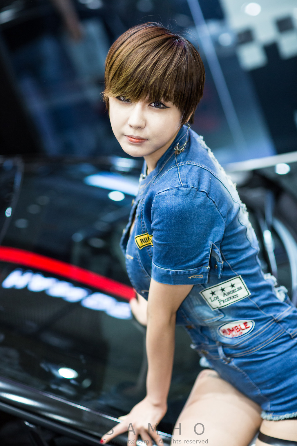 超性感美女车模柳智惠 车展性感牛仔装