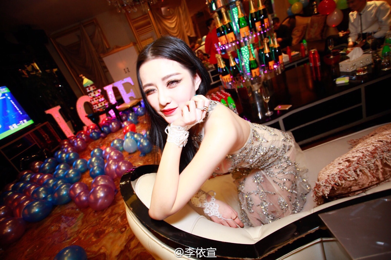 李依宣 泄露漏鲍美图