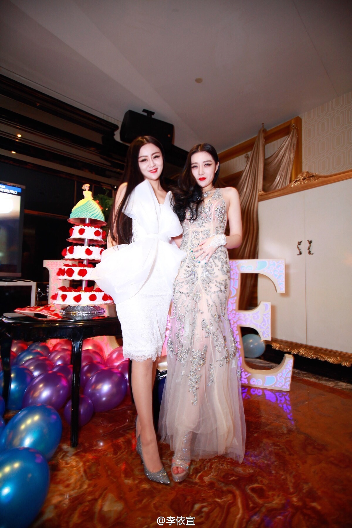 李依宣 泄露漏鲍美图