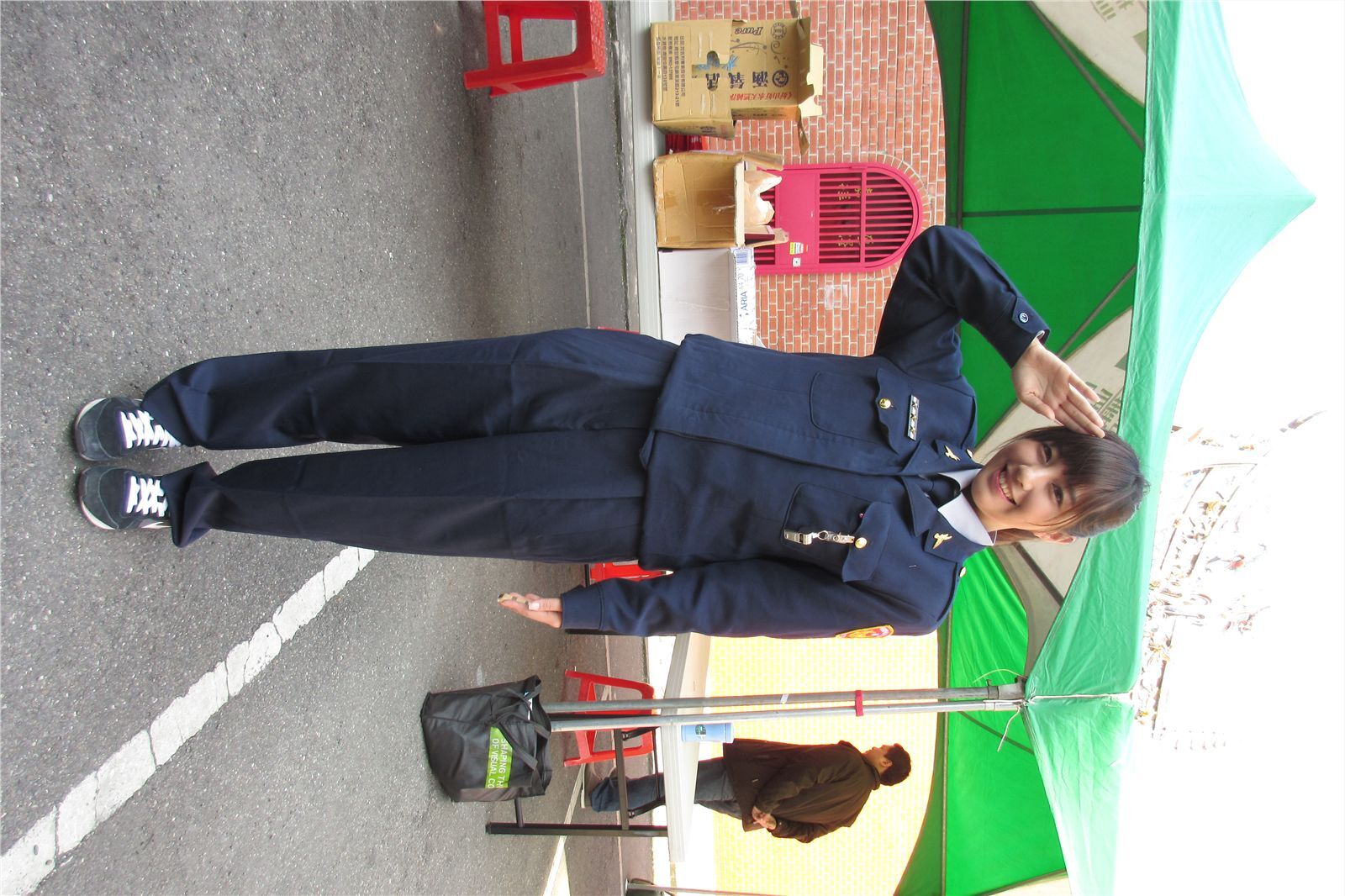 台湾美女NONO辜莞允(尖叫妹)警局反诈骗宣导