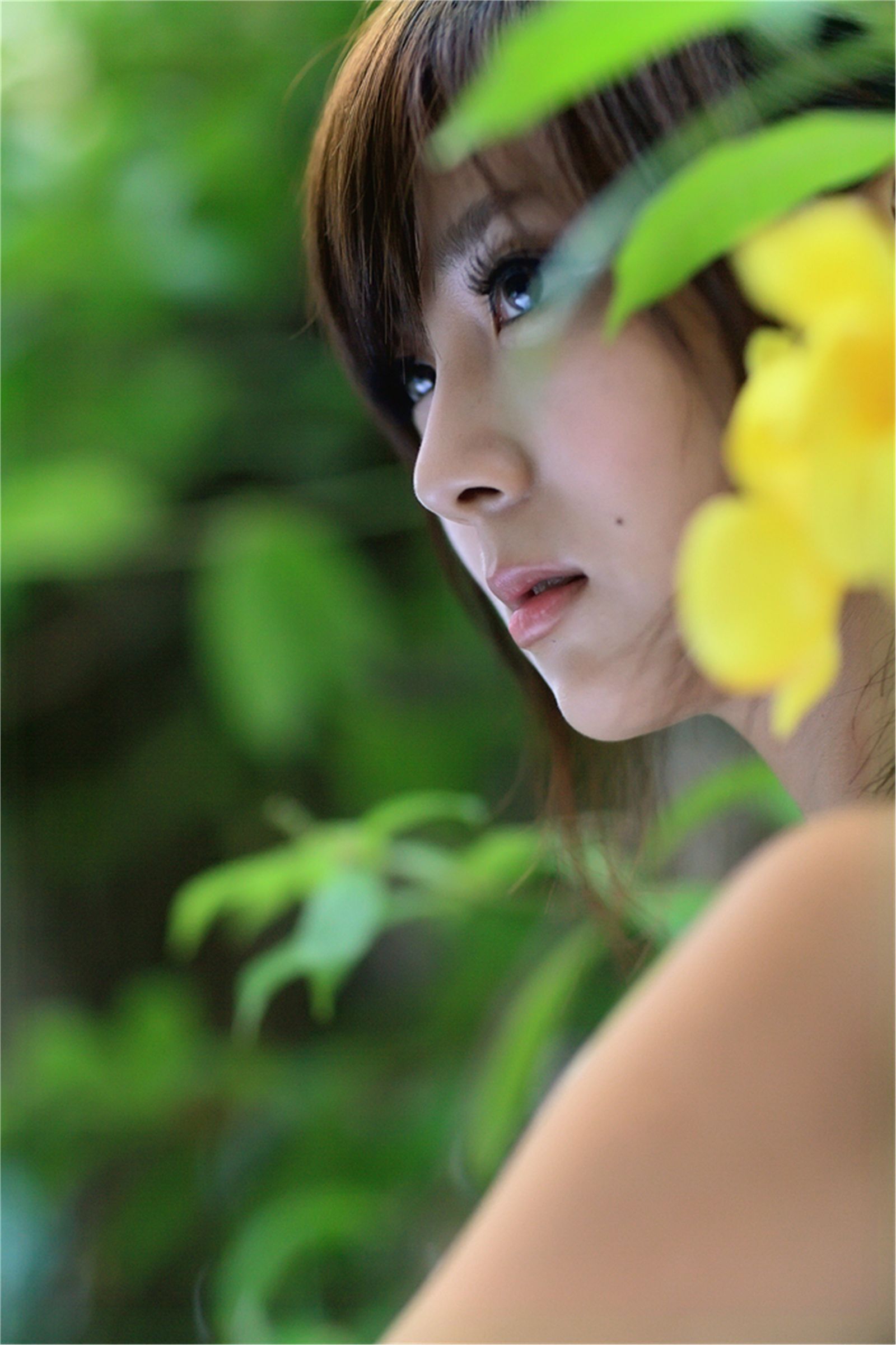 台湾清纯美女Patty 居安新村外拍