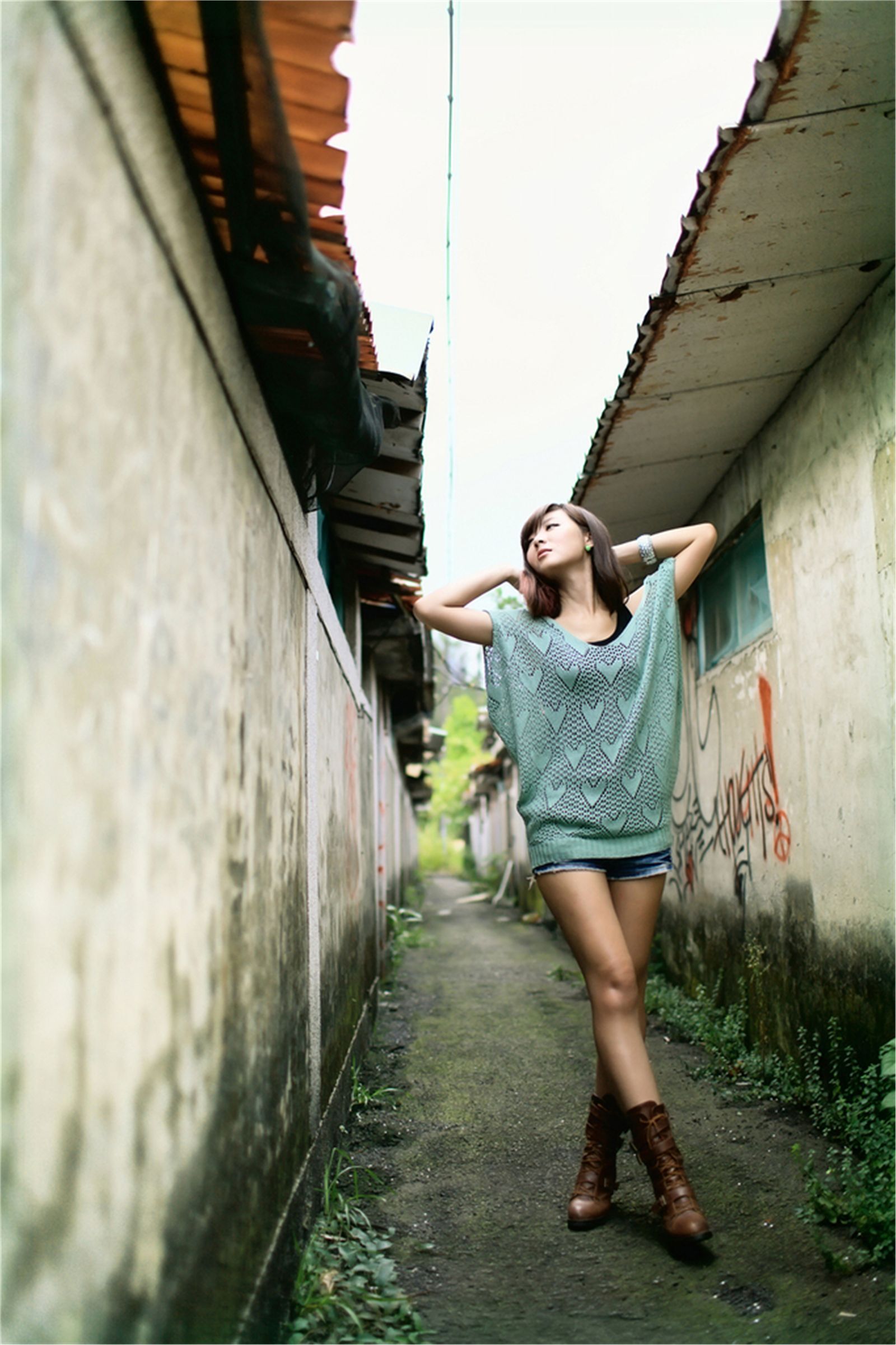 台湾清纯美女Patty 居安新村外拍