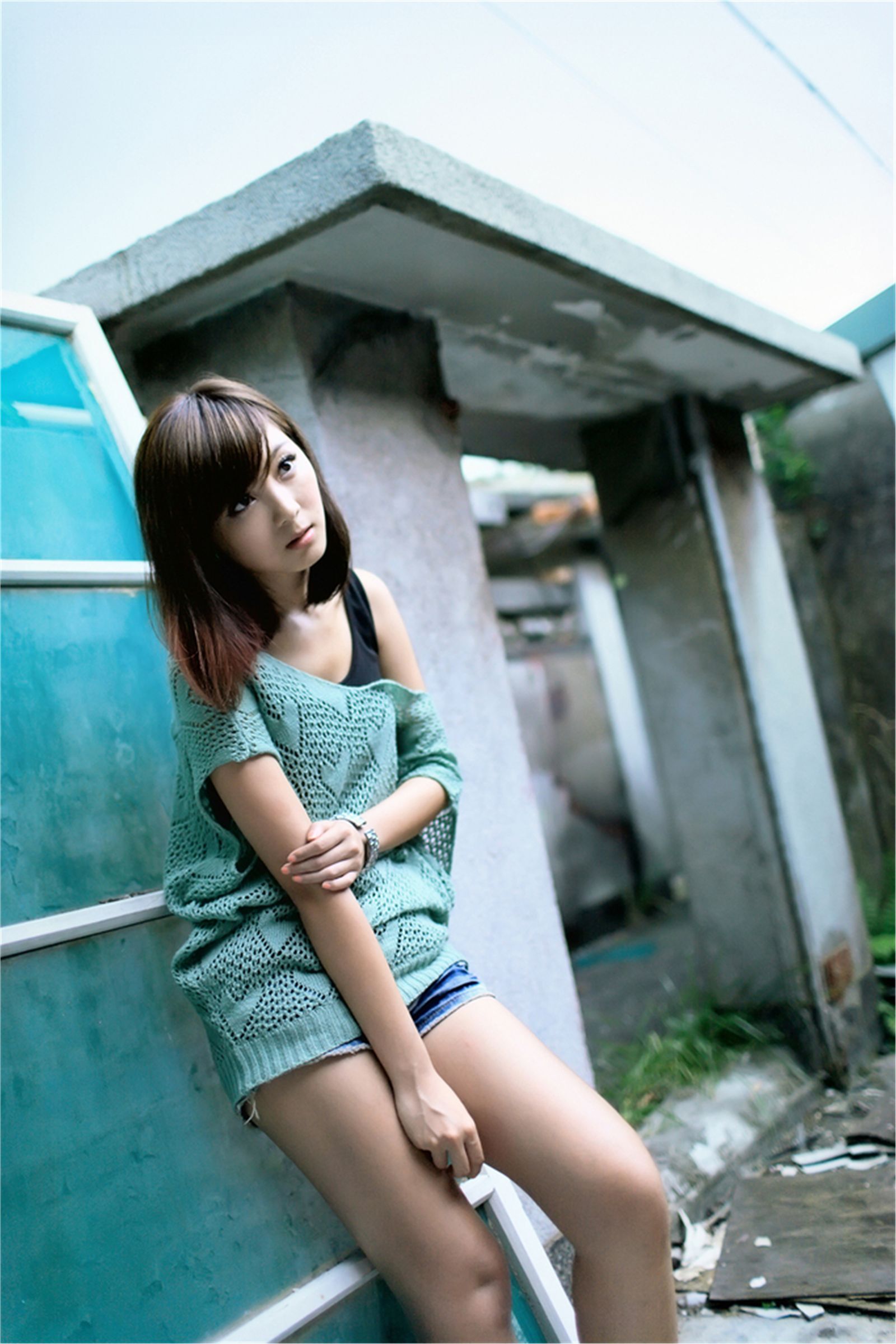 台湾清纯美女Patty 居安新村外拍