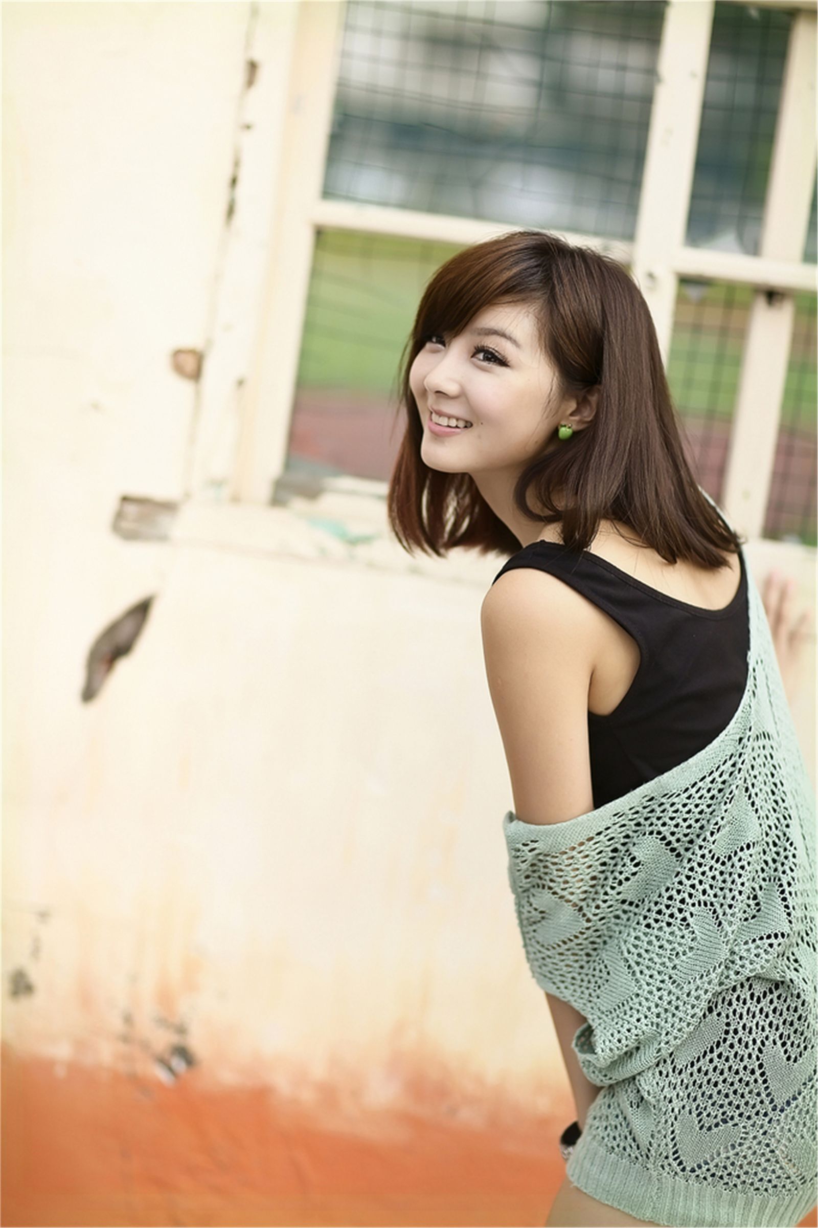 台湾清纯美女Patty 居安新村外拍