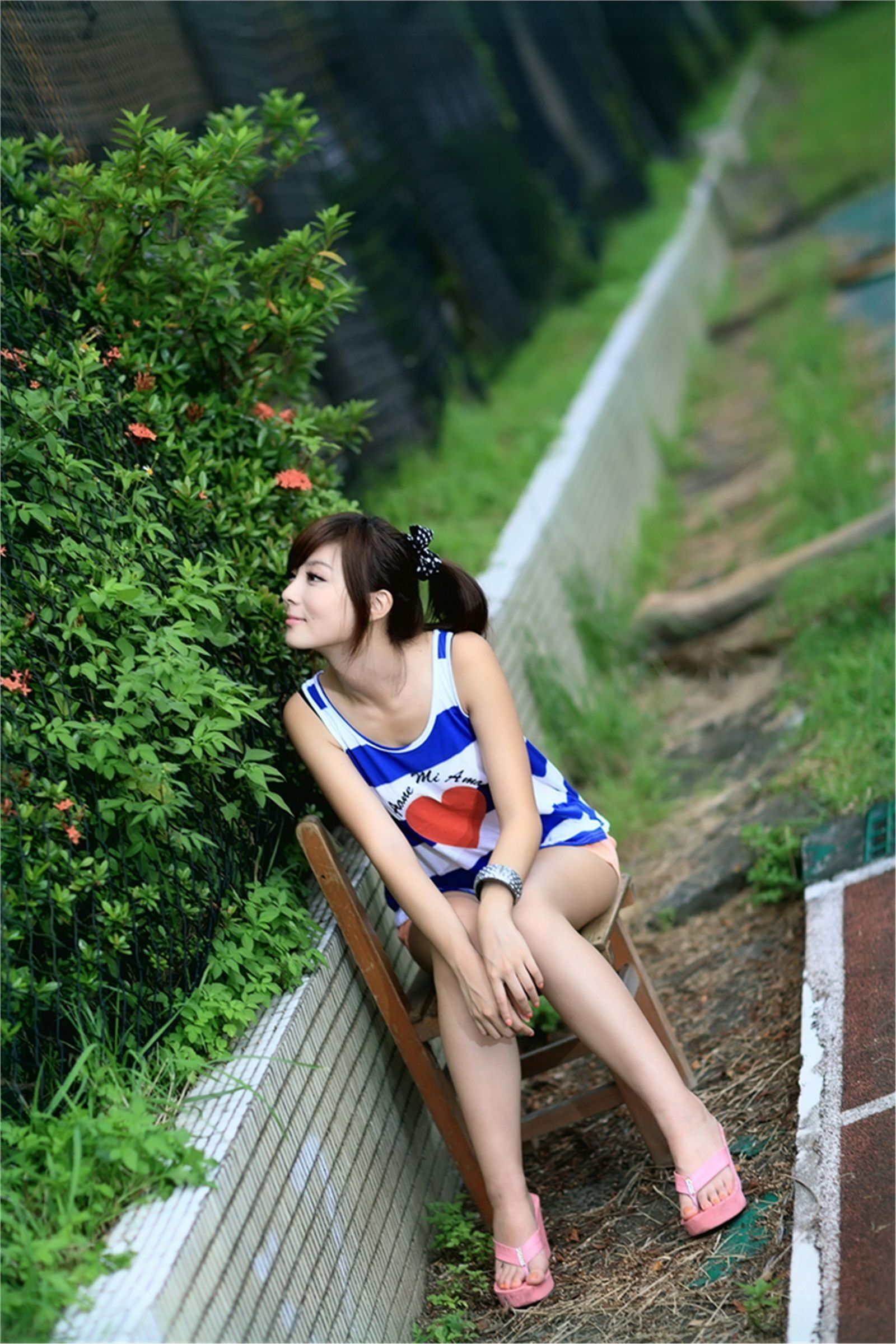 台湾清纯美女Patty 居安新村外拍