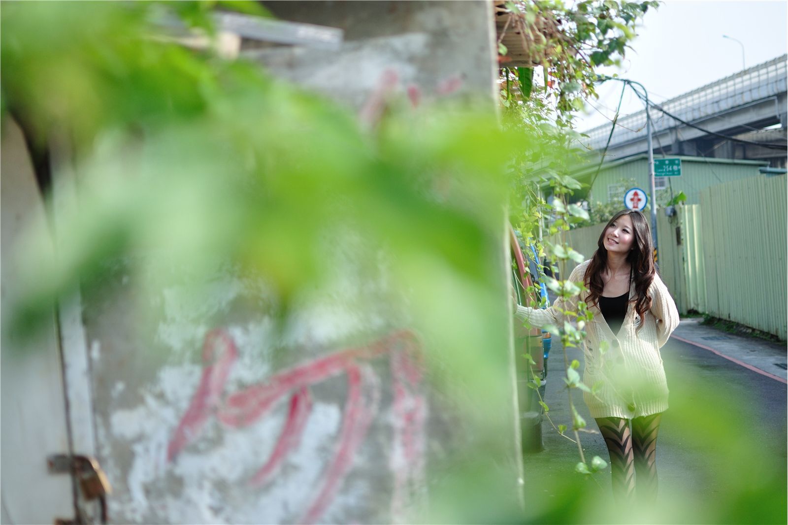 台湾清纯美女 Pink 永春街外拍写真