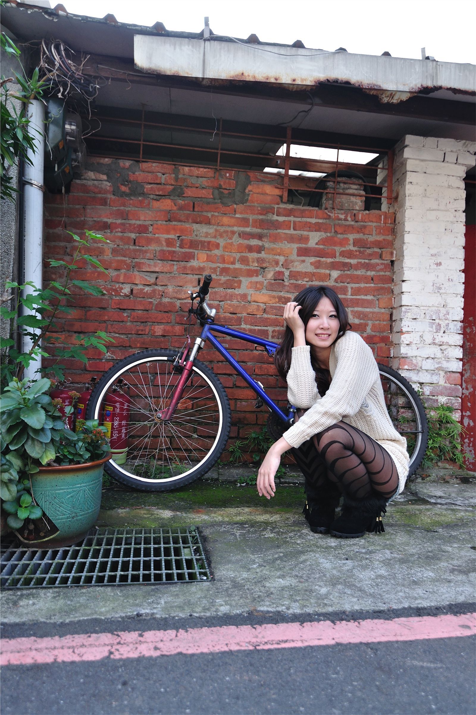 台湾清纯美女 Pink 永春街外拍写真