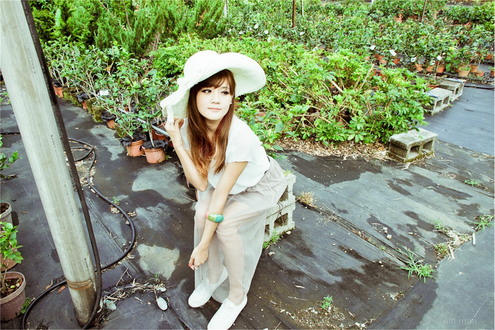 台湾清纯美女維妮 美军宿舍随拍