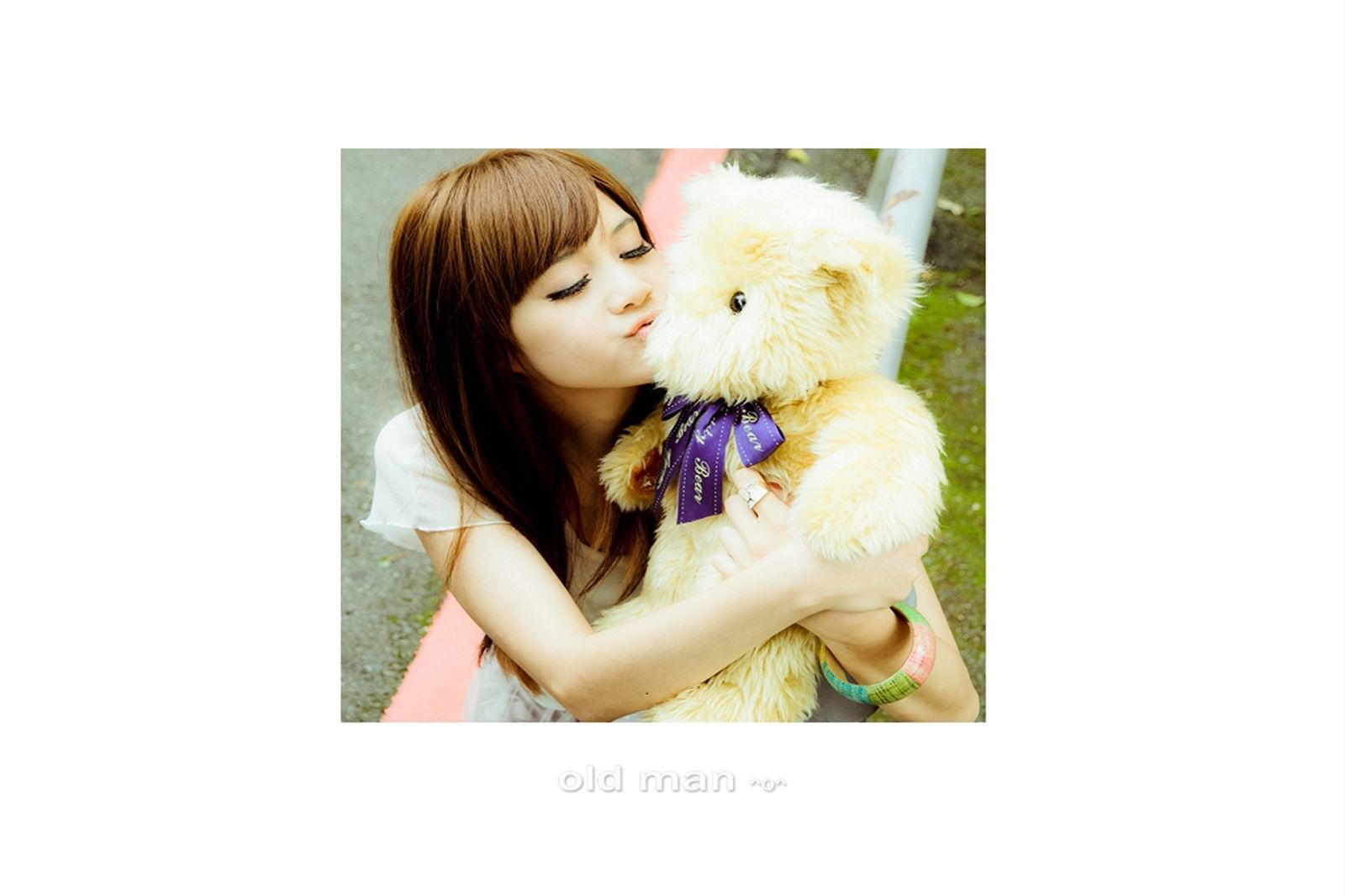 台湾清纯美女維妮 美军宿舍随拍