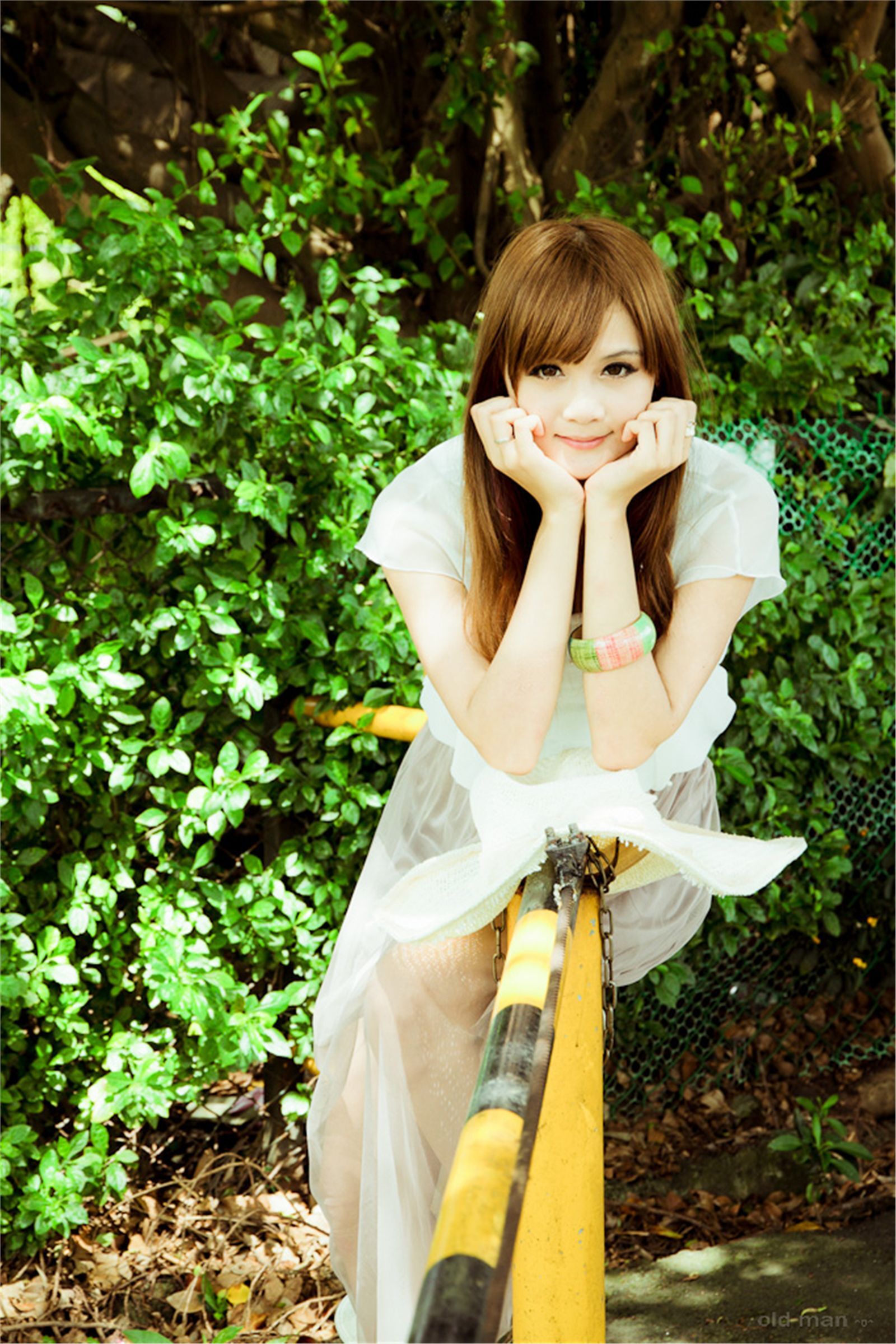 台湾清纯美女維妮 美军宿舍随拍