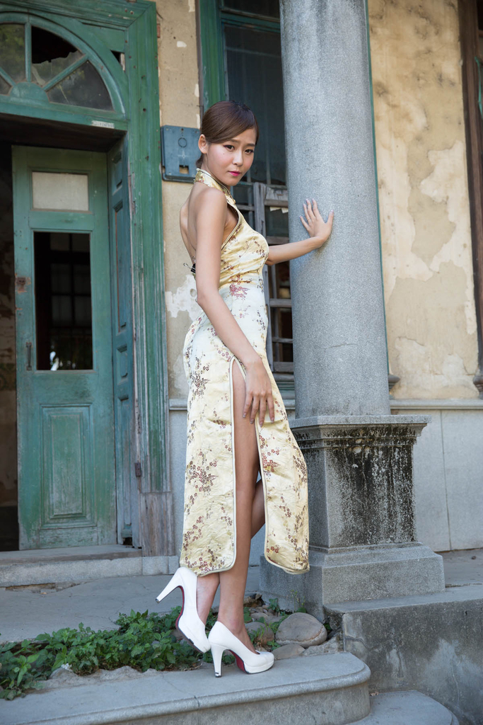 Beautyleg女神-小雪 Winnie 精明一街聚奎居外拍