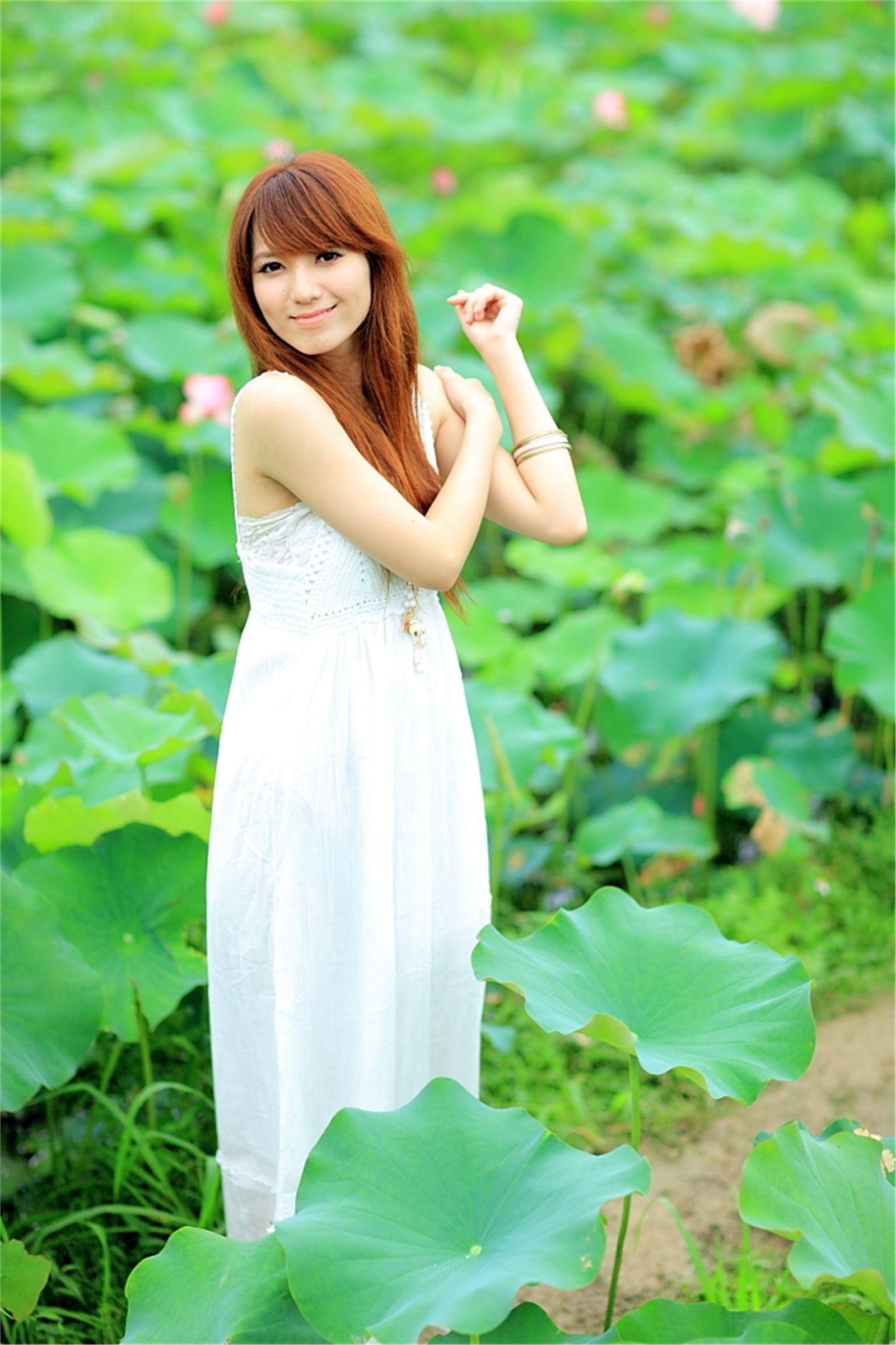 台湾清纯美女小静农场初夏田园风光写真