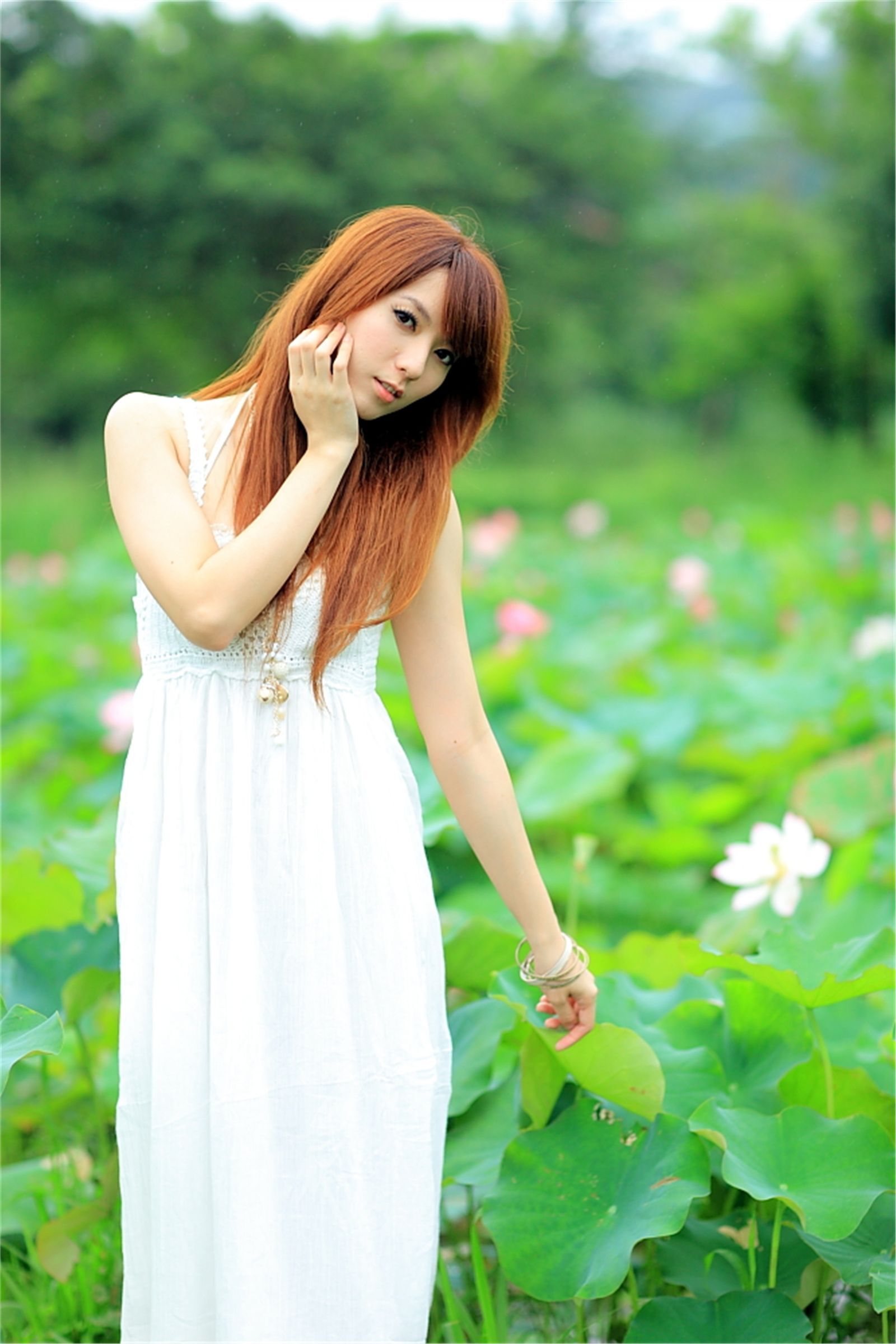 台湾清纯美女小静农场初夏田园风光写真