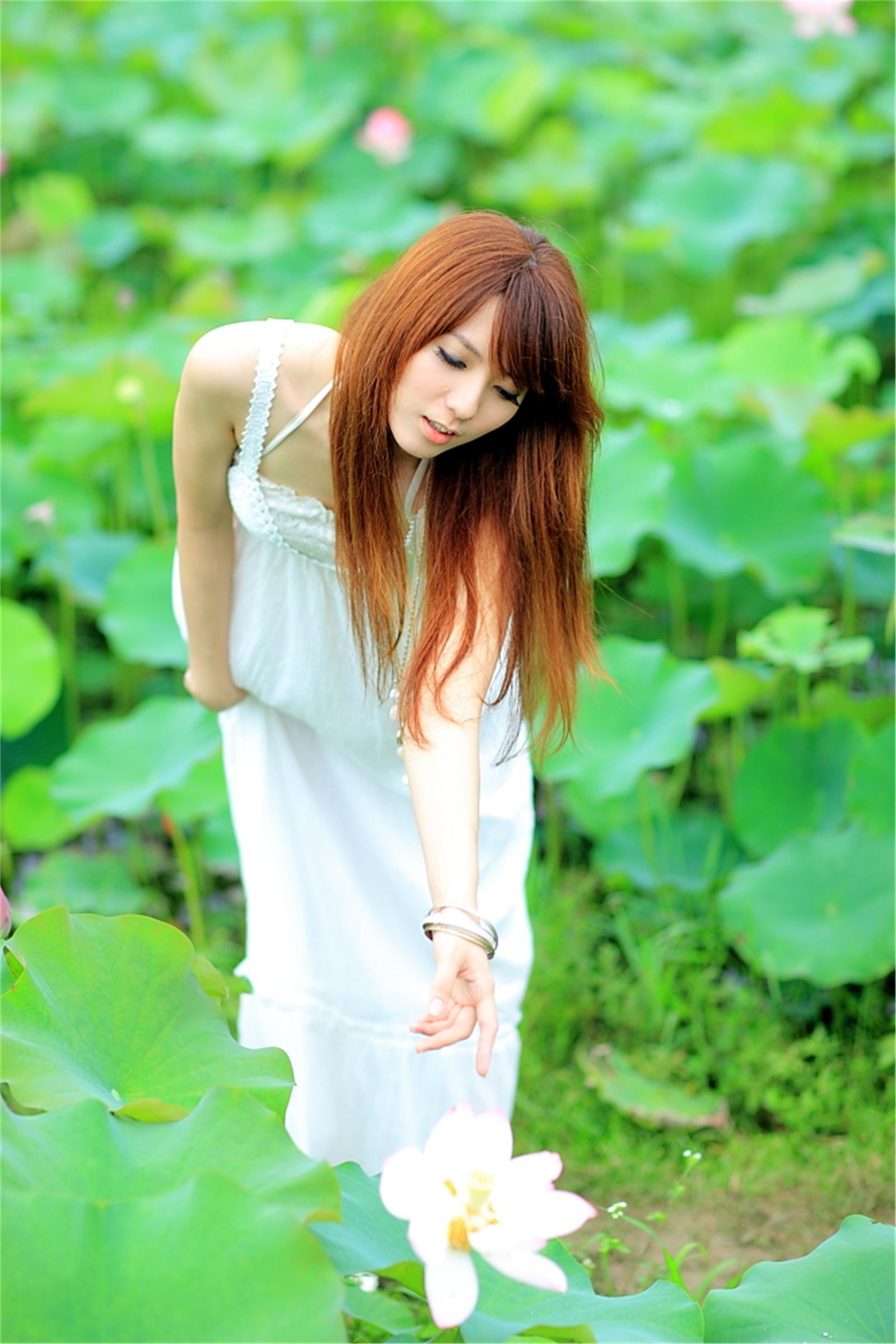 台湾清纯美女小静农场初夏田园风光写真