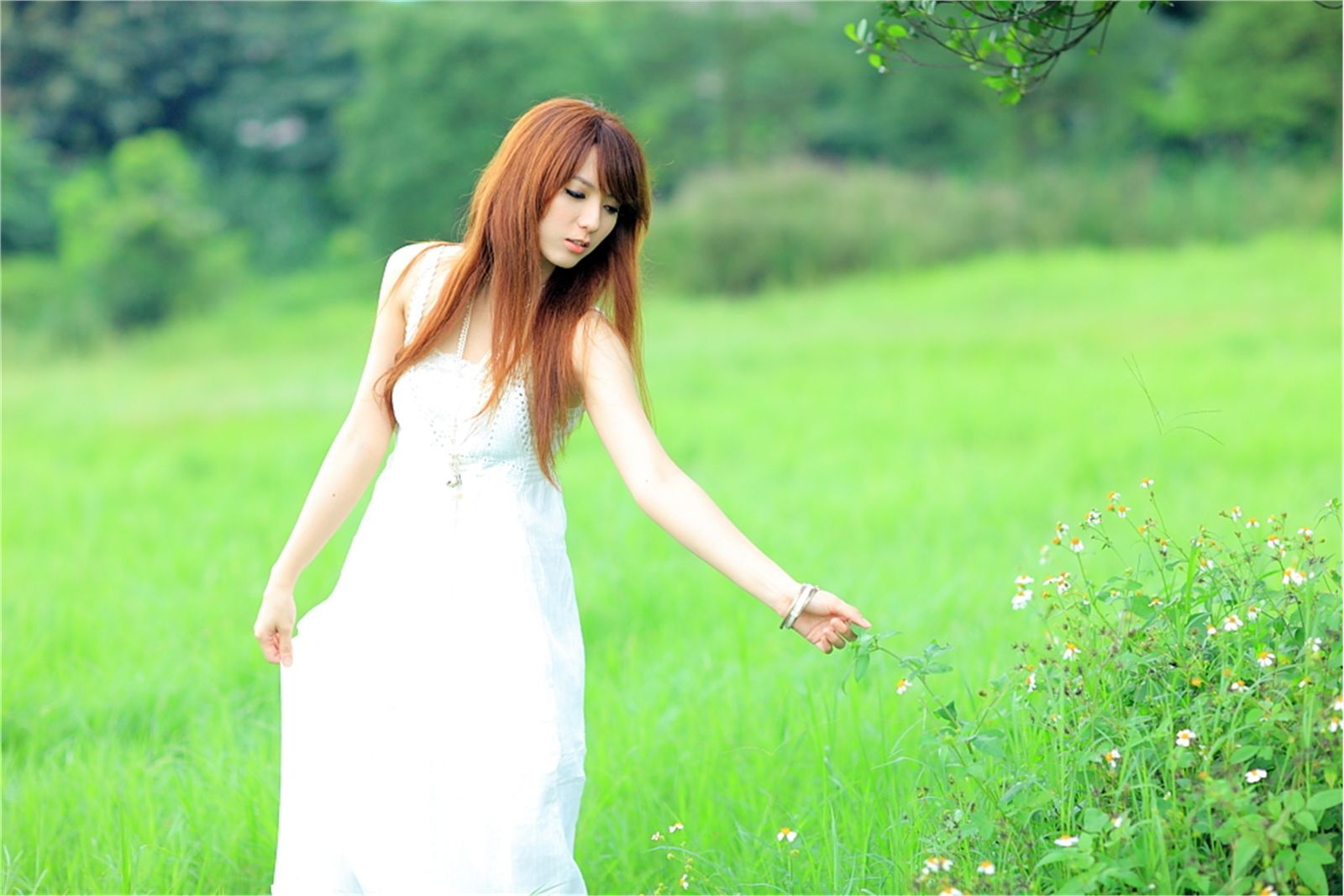 台湾清纯美女小静农场初夏田园风光写真