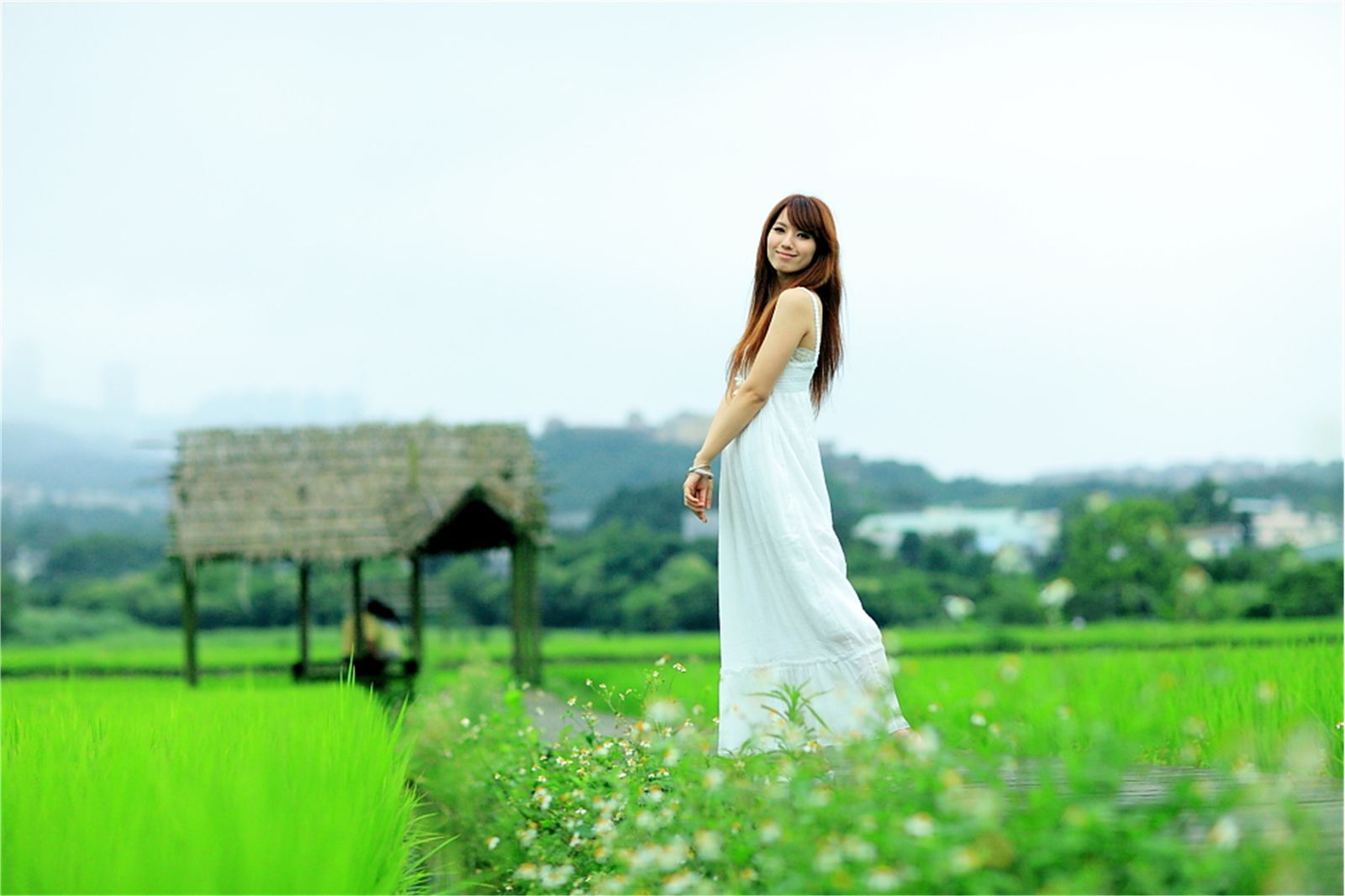 台湾清纯美女小静农场初夏田园风光写真