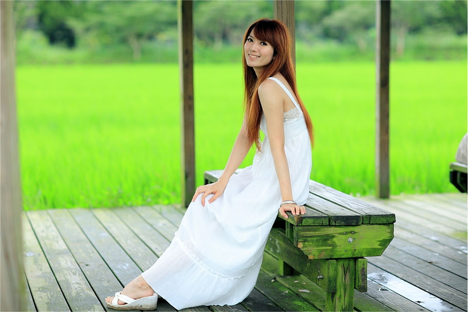 台湾清纯美女小静农场初夏田园风光写真