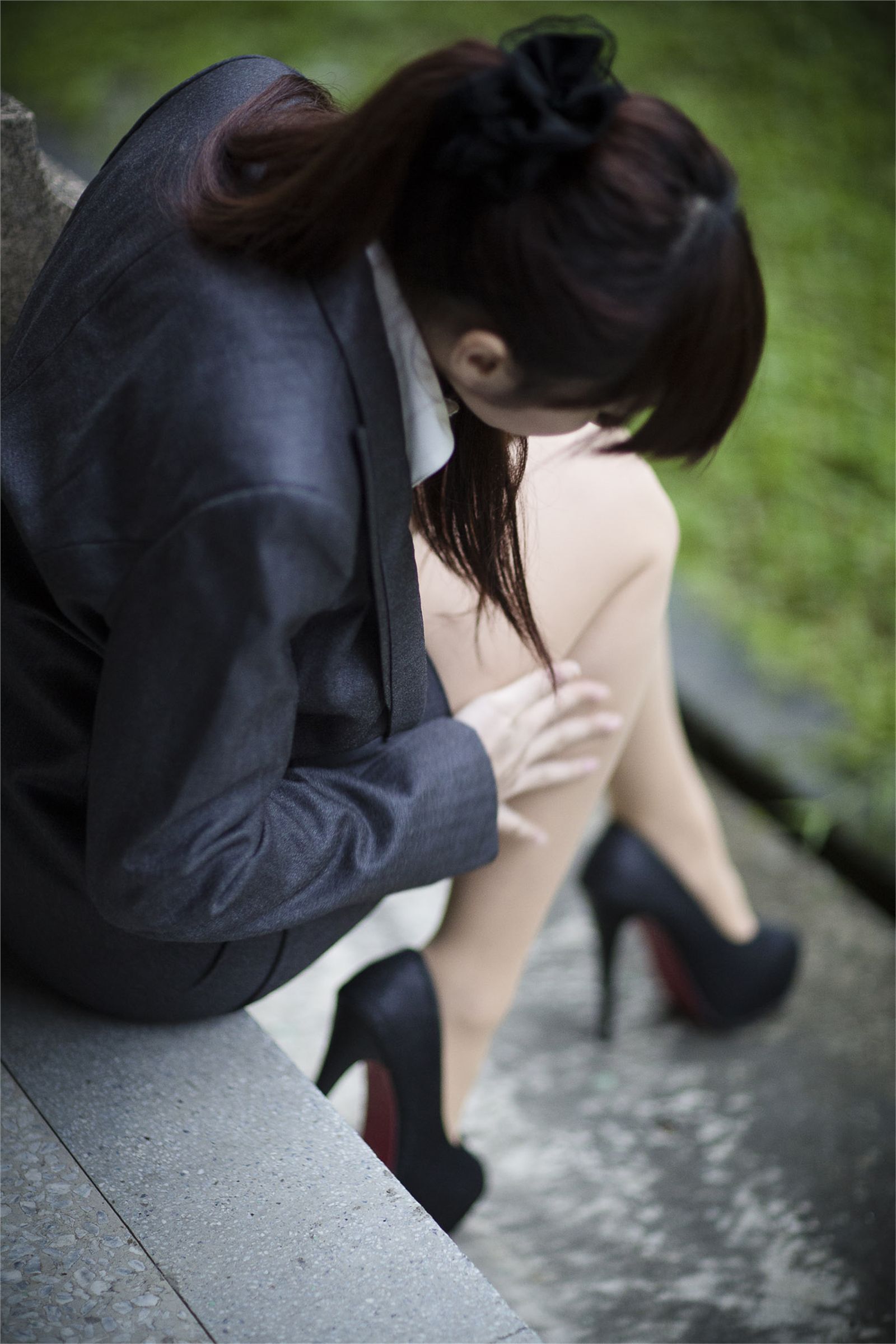 台湾清纯美女-小雅 台大医学院外拍