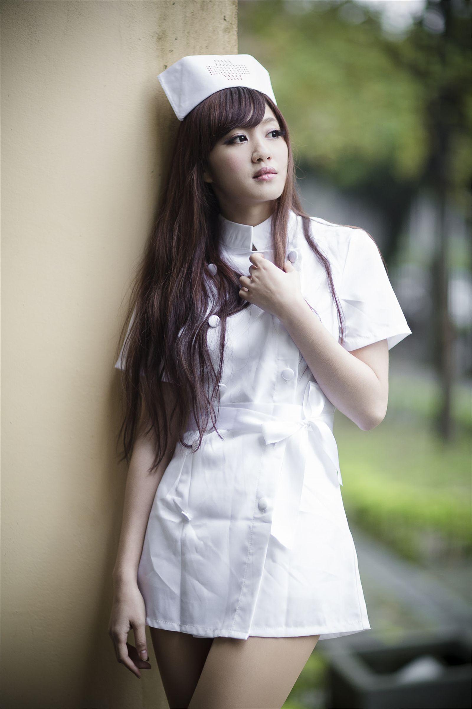 台湾清纯美女-小雅 台大医学院外拍