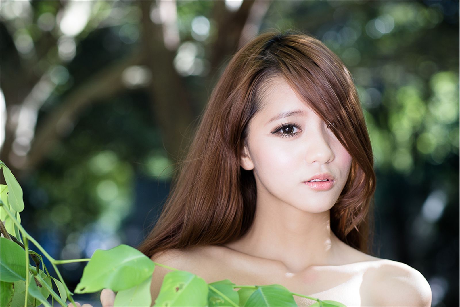 台湾清纯美女 妍安 大安森林公園外拍